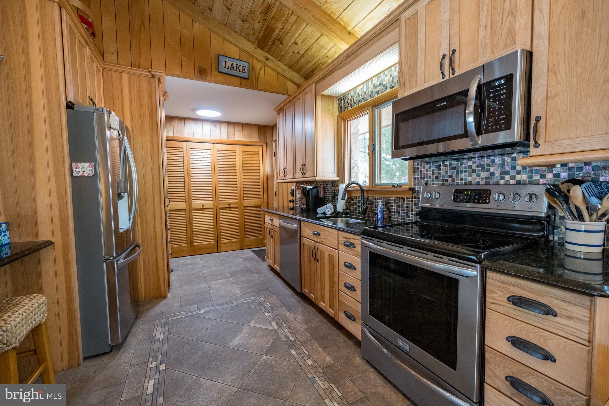 HARVEY PENINSULA - Residential