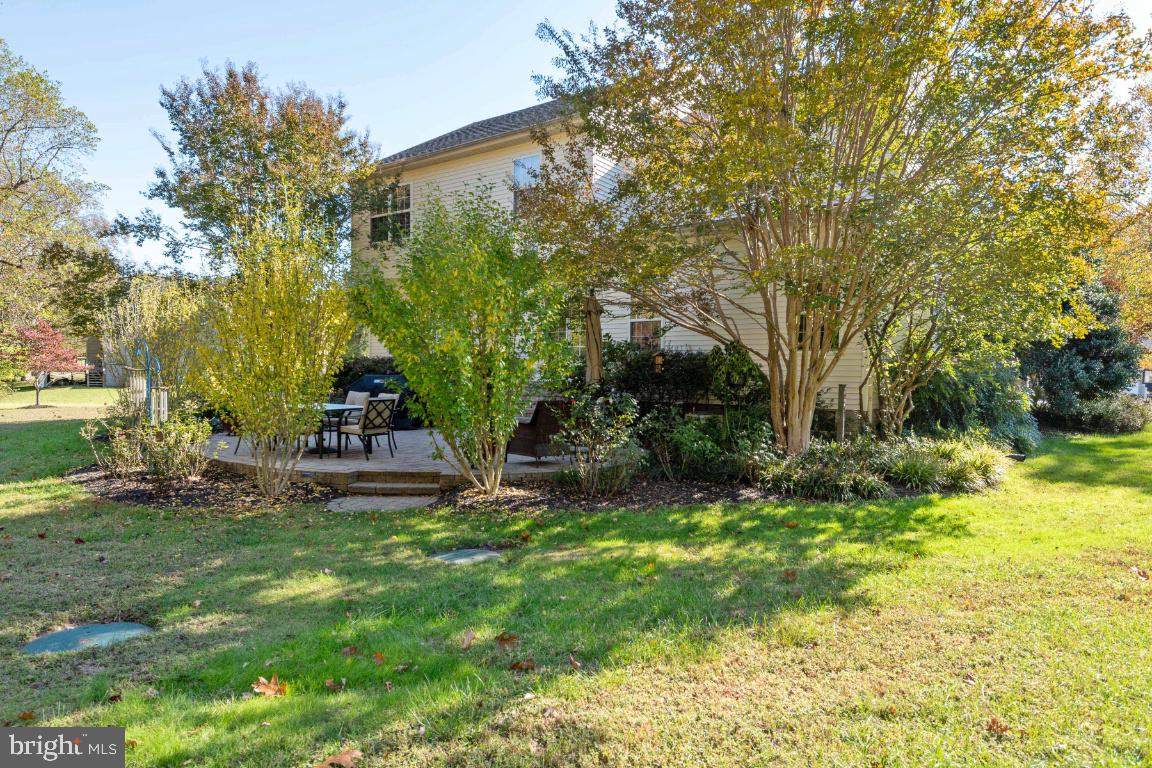 ISLAND CREEK WOODS - Residential