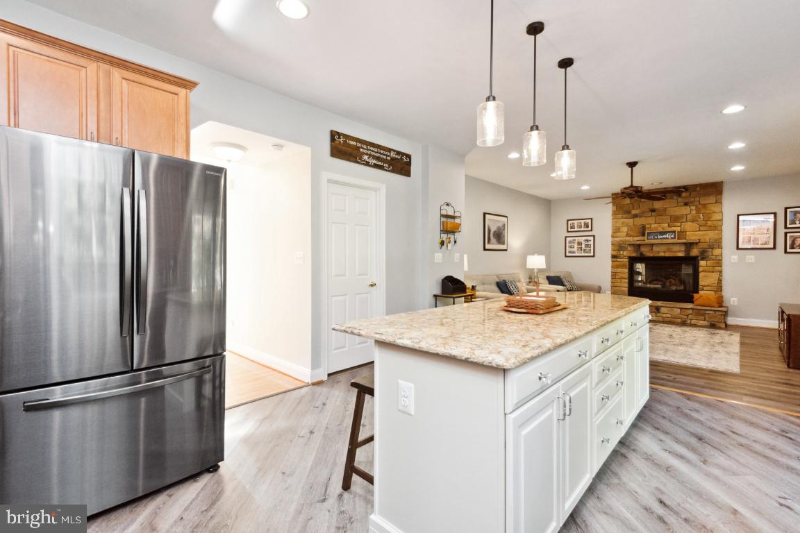 ISLAND CREEK WOODS - Residential