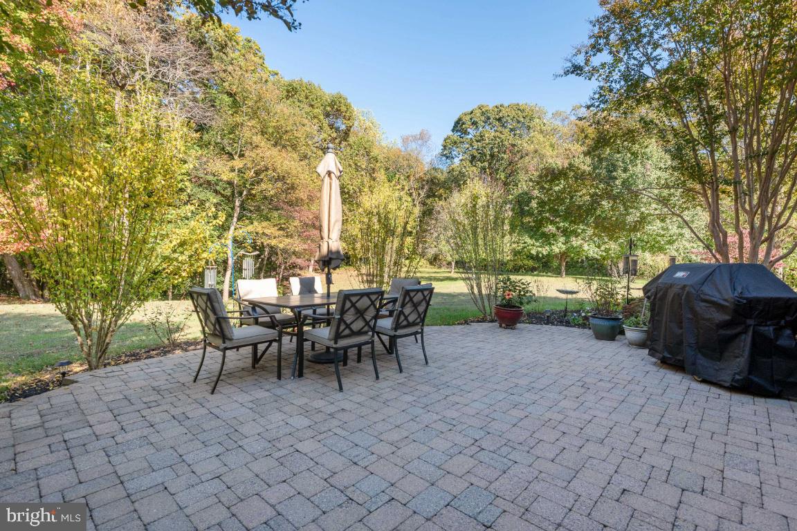 ISLAND CREEK WOODS - Residential