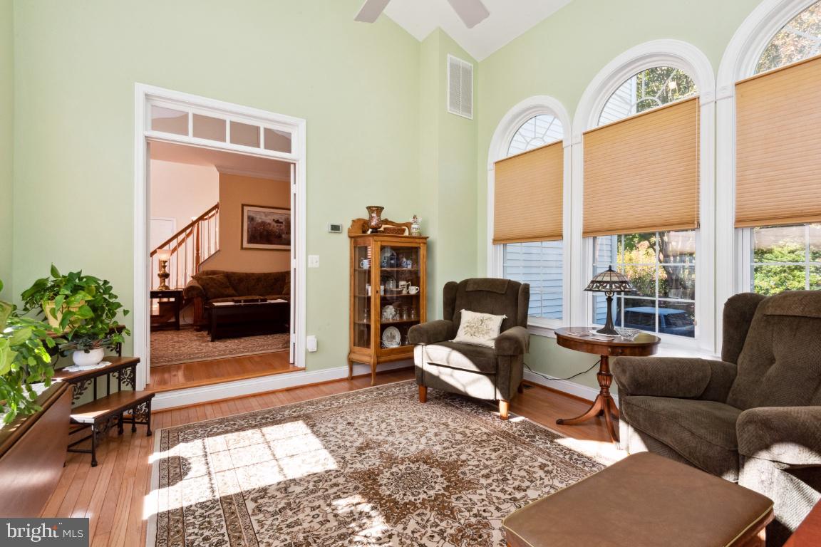 ISLAND CREEK WOODS - Residential