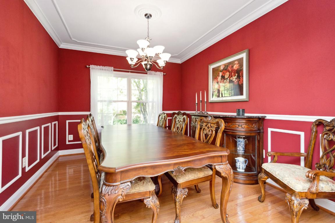 ISLAND CREEK WOODS - Residential