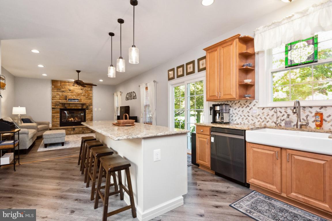 ISLAND CREEK WOODS - Residential