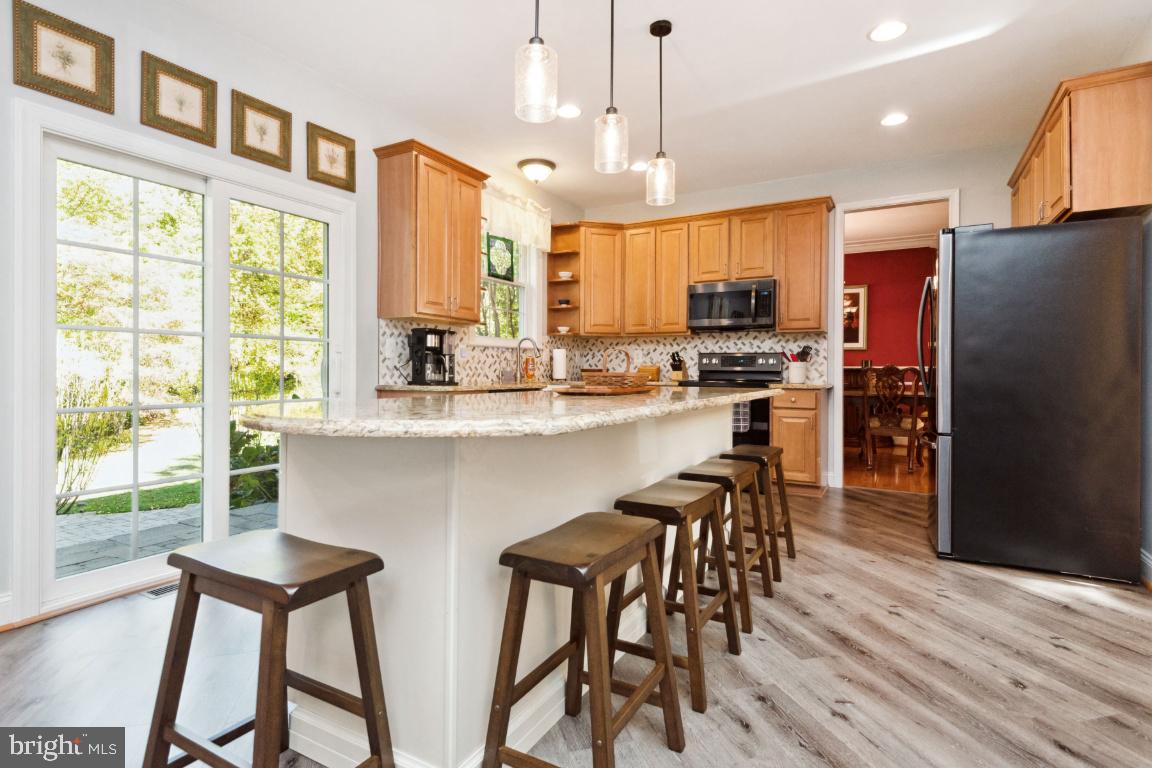 ISLAND CREEK WOODS - Residential