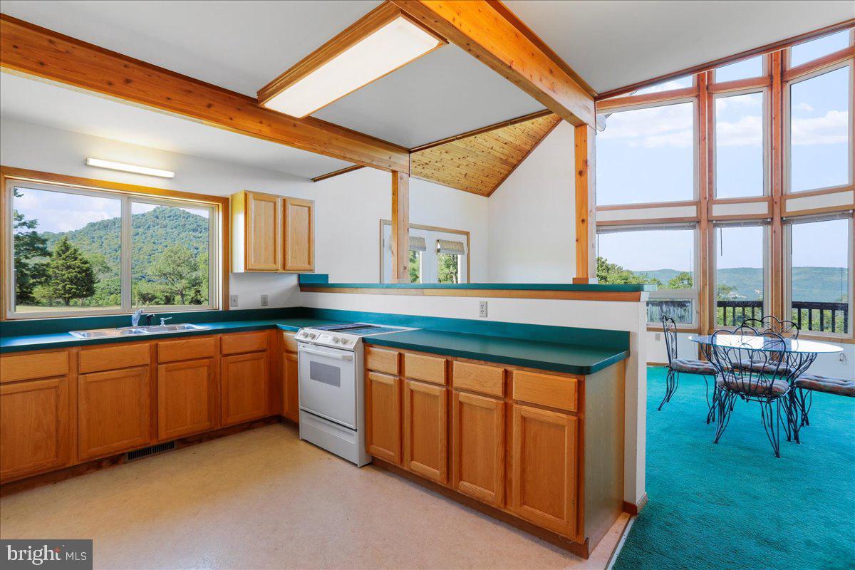 DEERFIELD HIGHLANDS - Residential