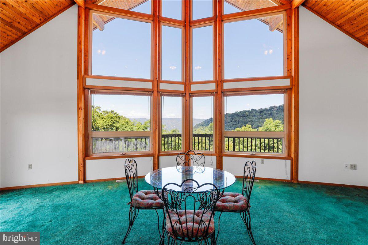 DEERFIELD HIGHLANDS - Residential