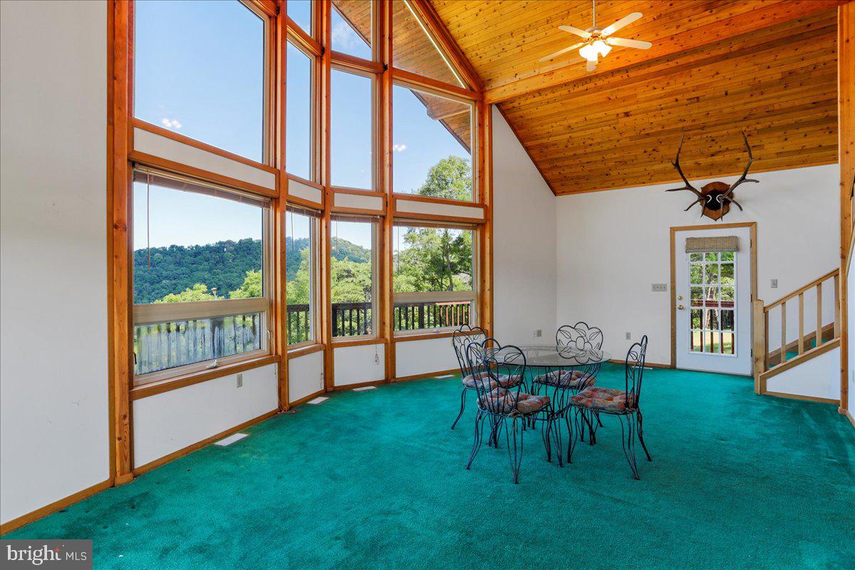 DEERFIELD HIGHLANDS - Residential