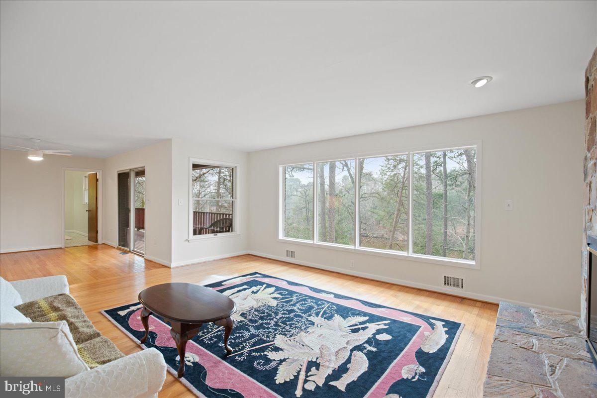 DRUM POINT - Residential