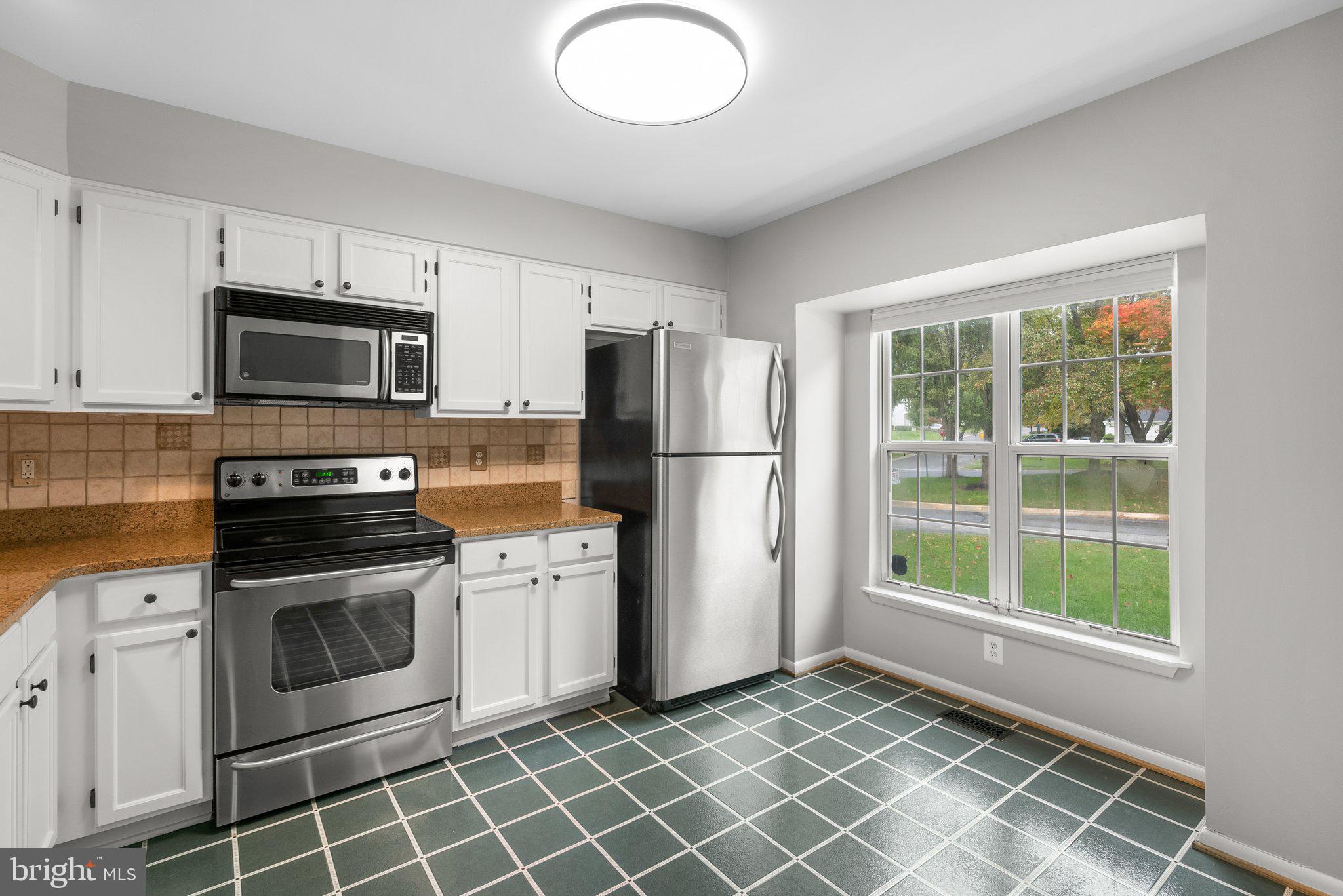 BROOKEVILLE KNOLLS - Residential