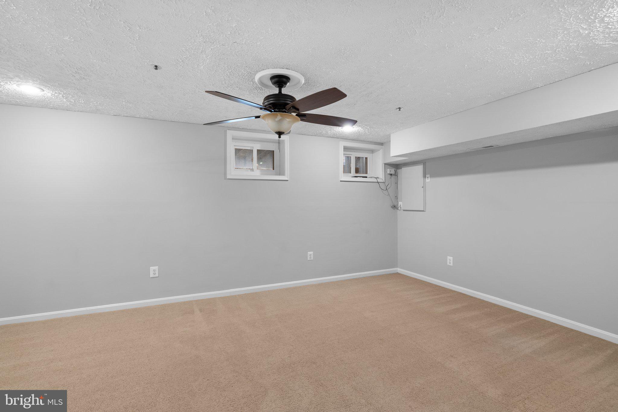 BROOKEVILLE KNOLLS - Residential