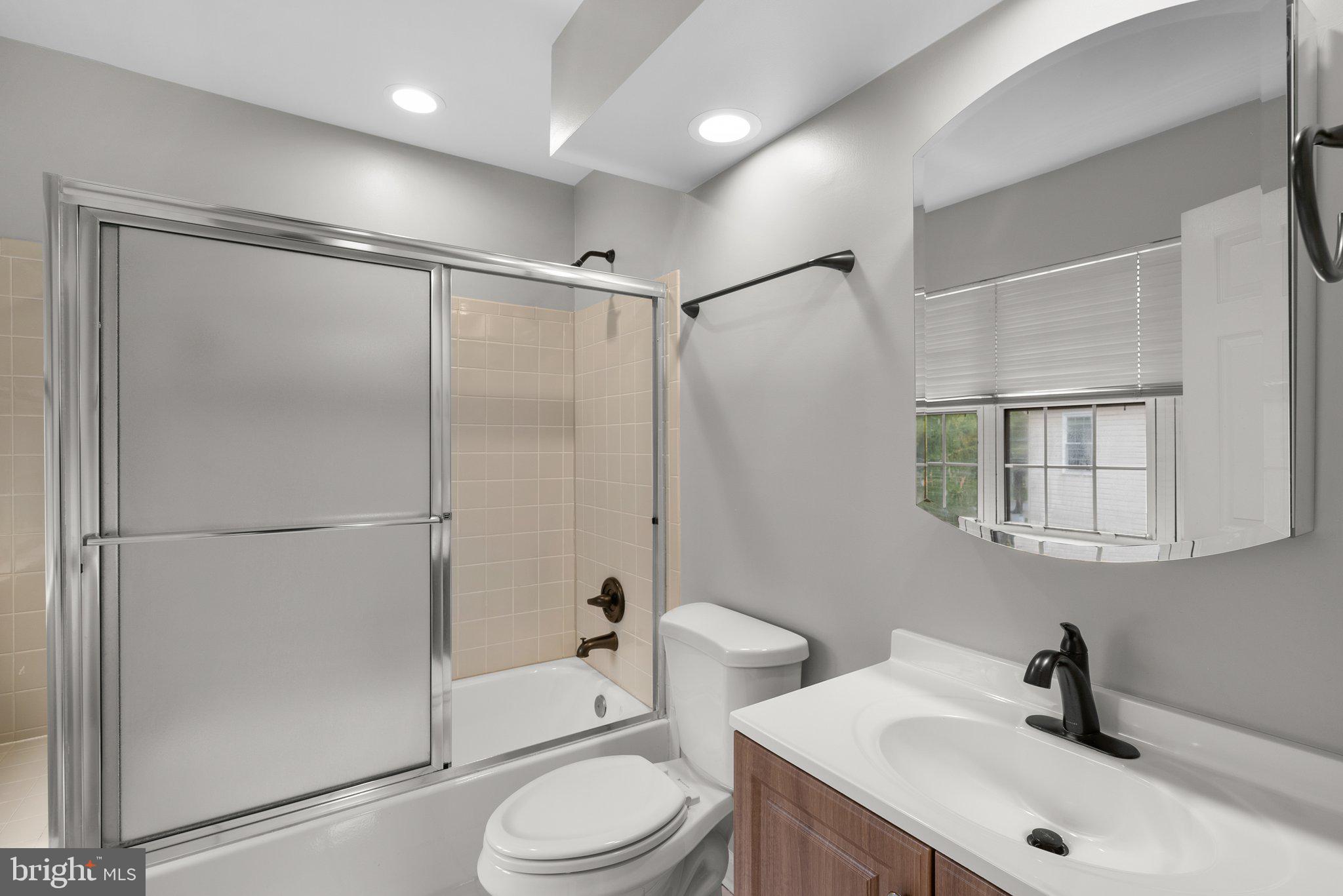 BROOKEVILLE KNOLLS - Residential