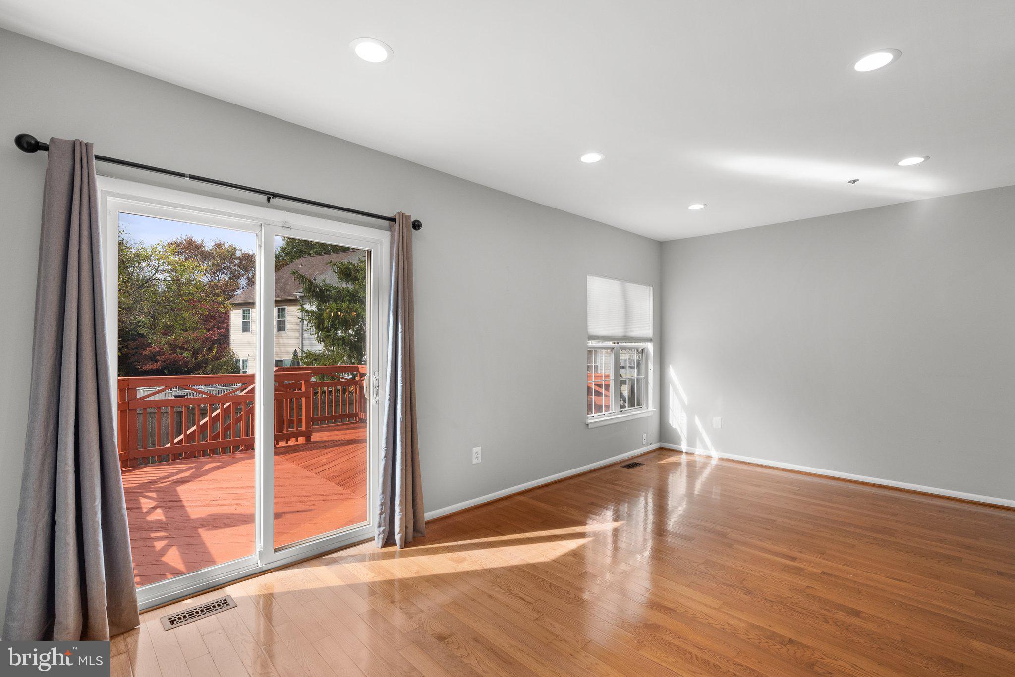 BROOKEVILLE KNOLLS - Residential