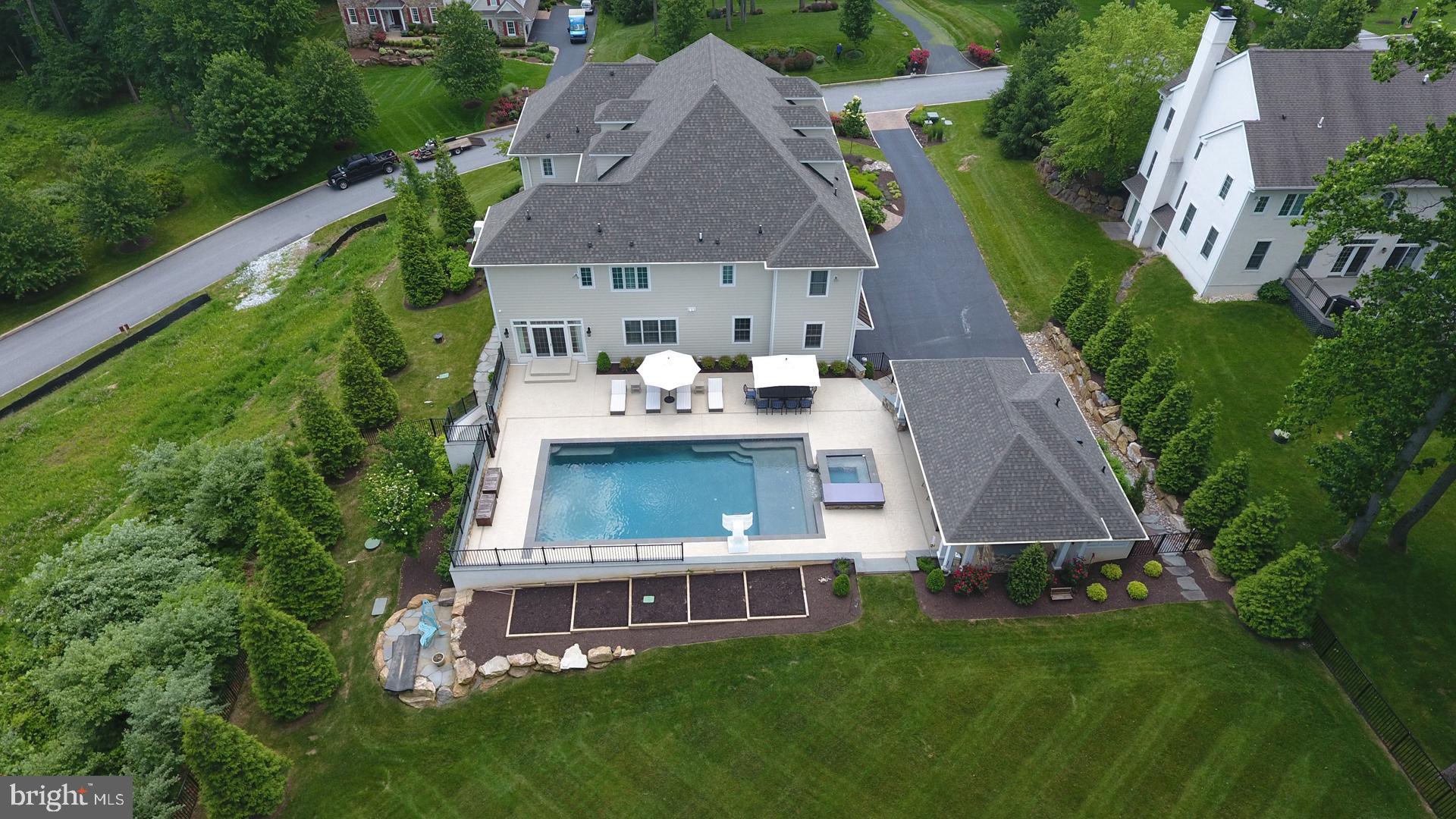 BRICK HOUSE FARM - Residential