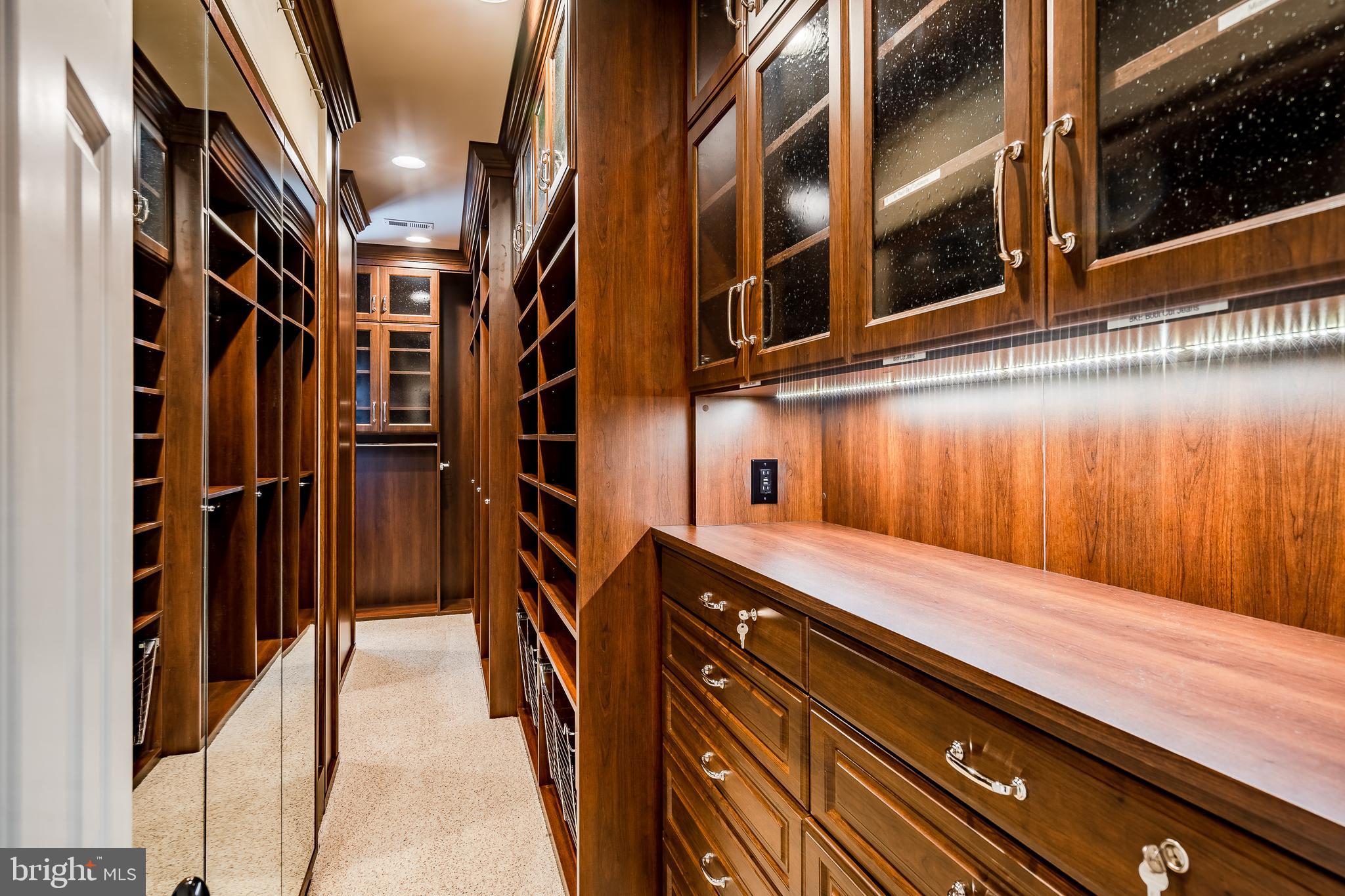 BRICK HOUSE FARM - Residential