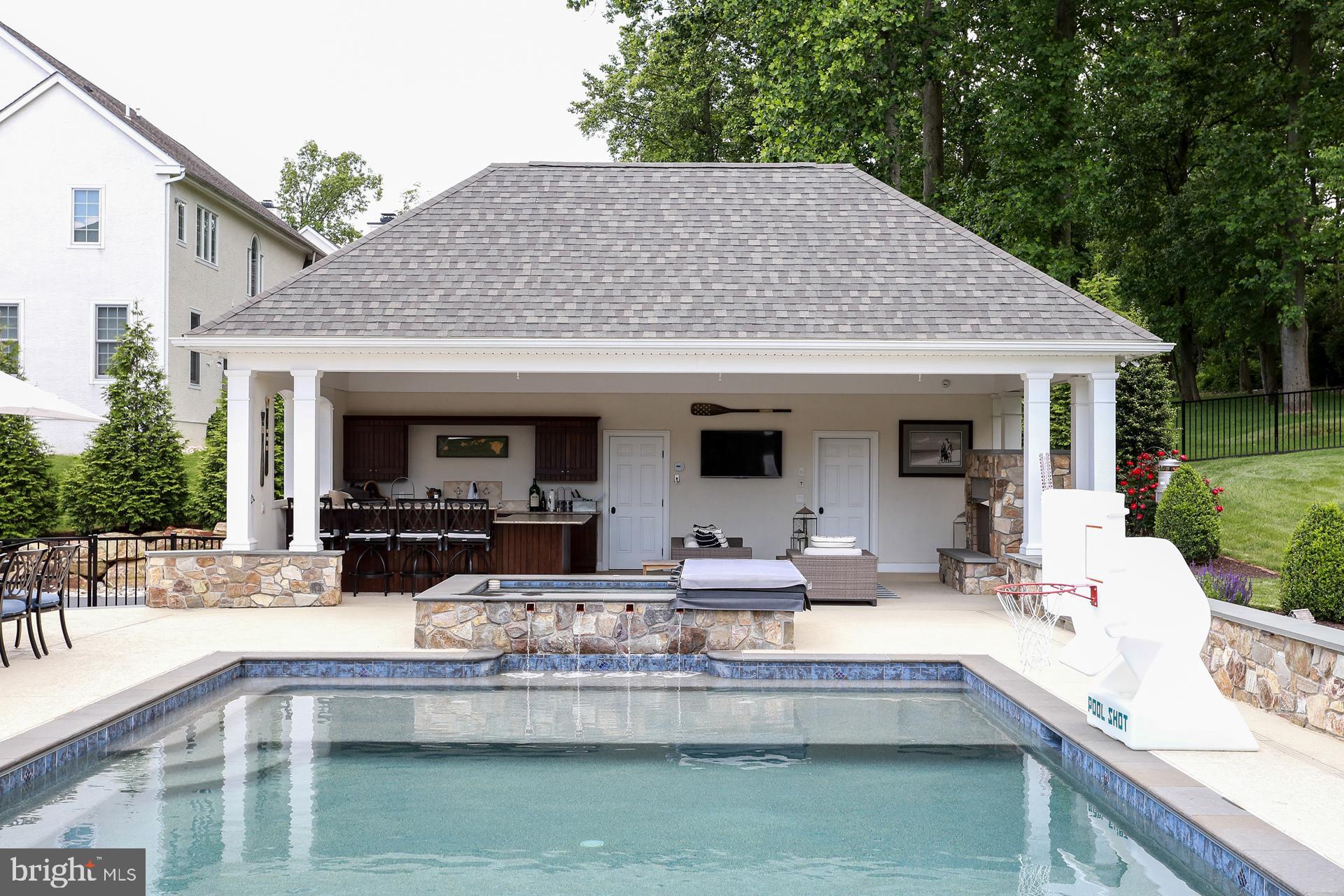 BRICK HOUSE FARM - Residential