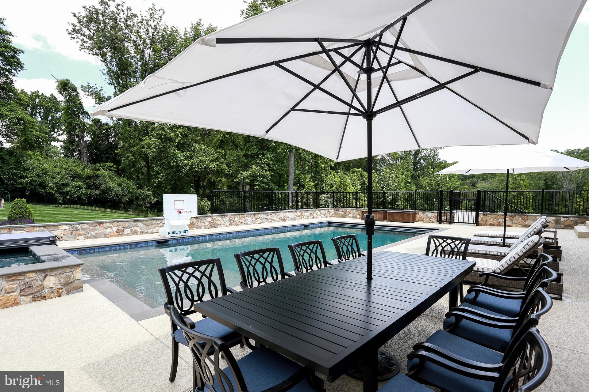 BRICK HOUSE FARM - Residential