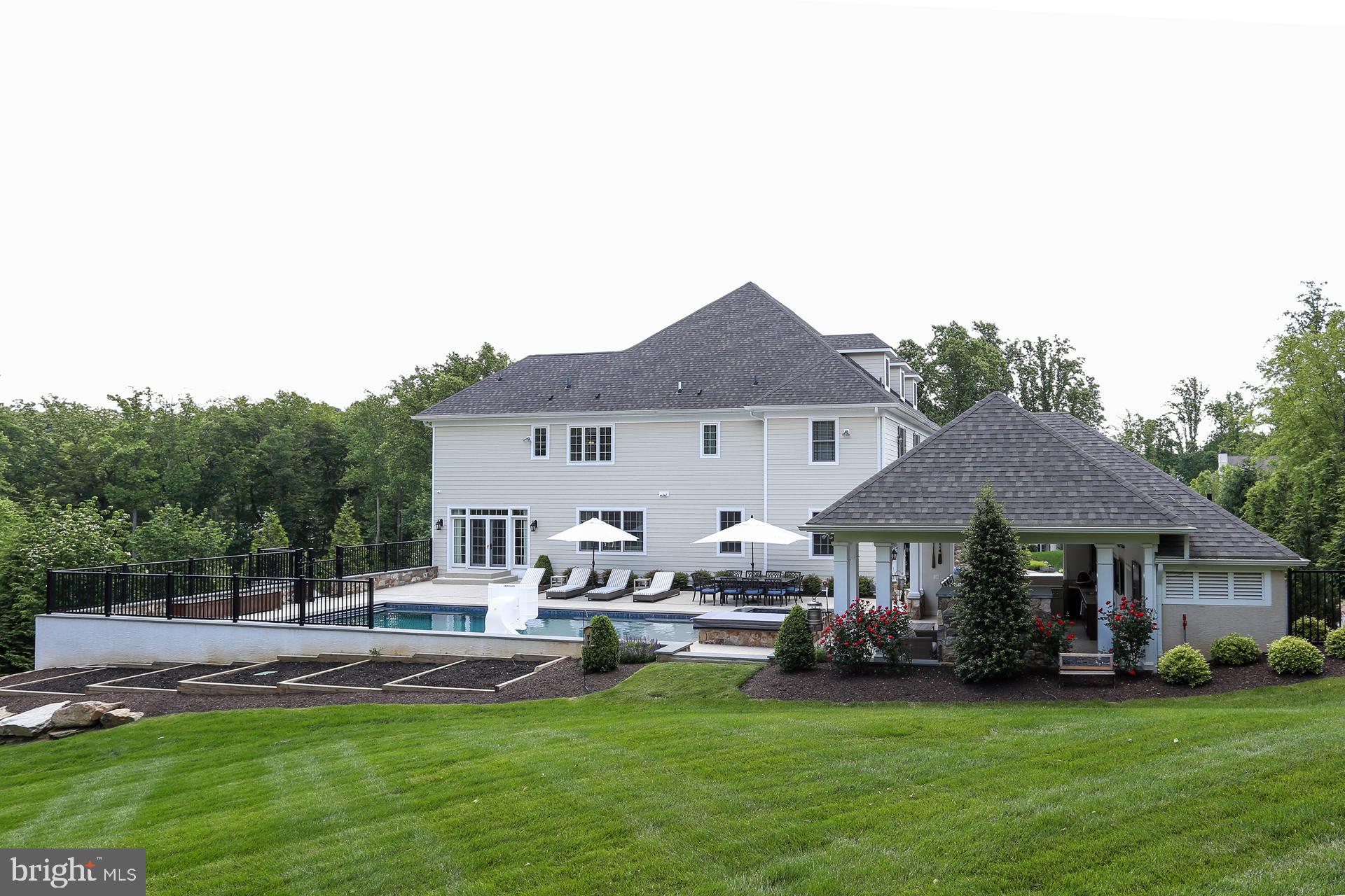 BRICK HOUSE FARM - Residential