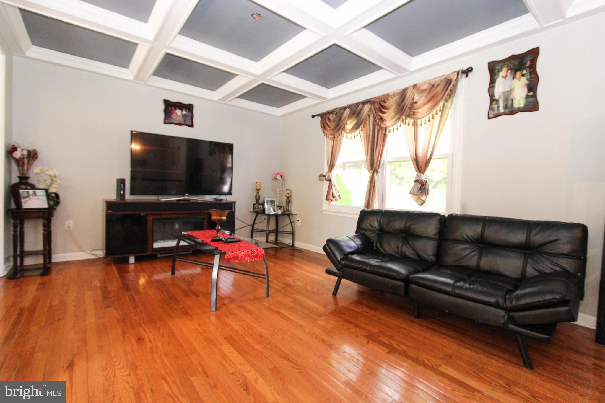 OAKRIDGE / COUNTRY RIDGE - Residential