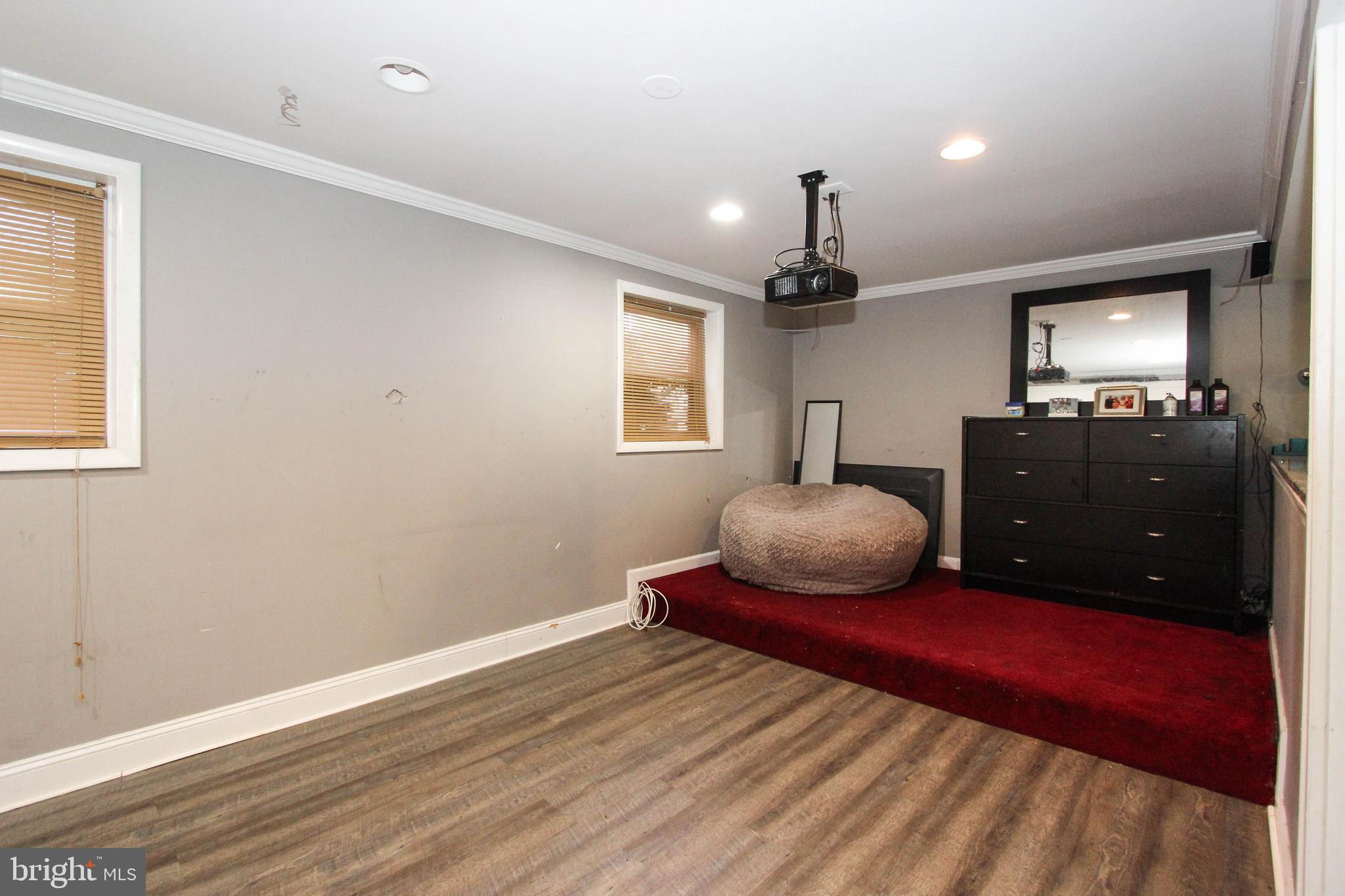 OAKRIDGE / COUNTRY RIDGE - Residential