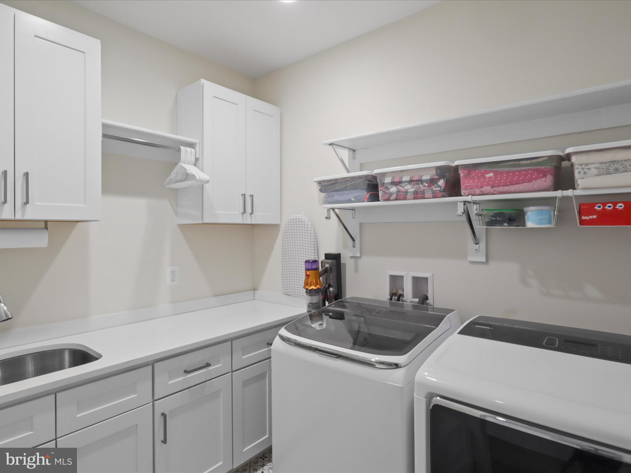 GEORGETOWN VILLAGE - Residential