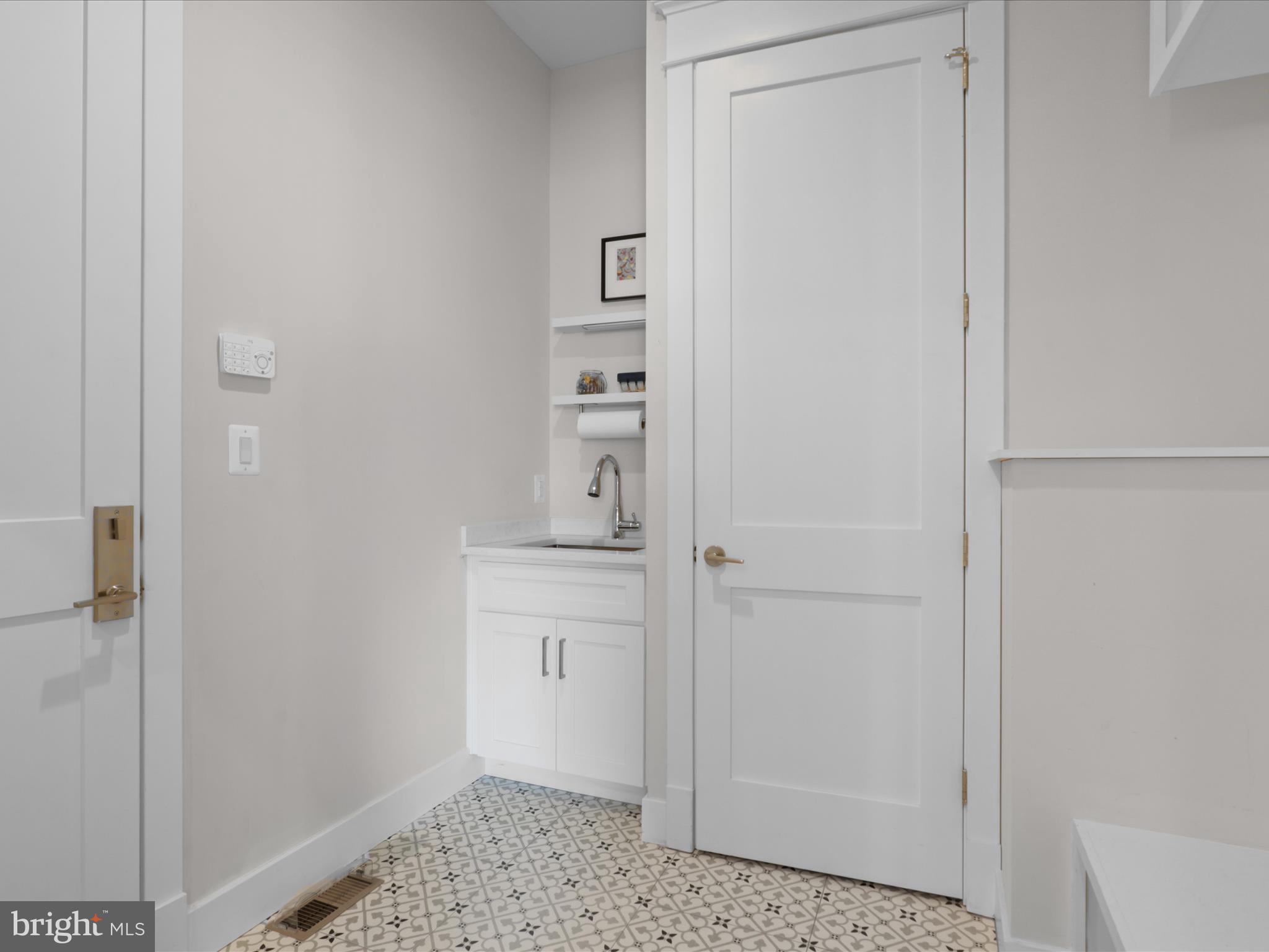 GEORGETOWN VILLAGE - Residential