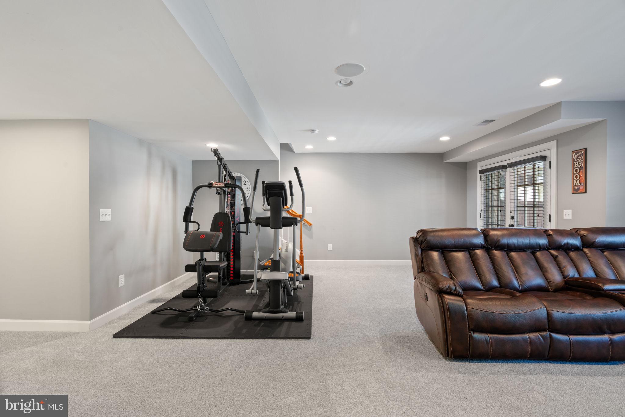 PORT POTOMAC - Residential