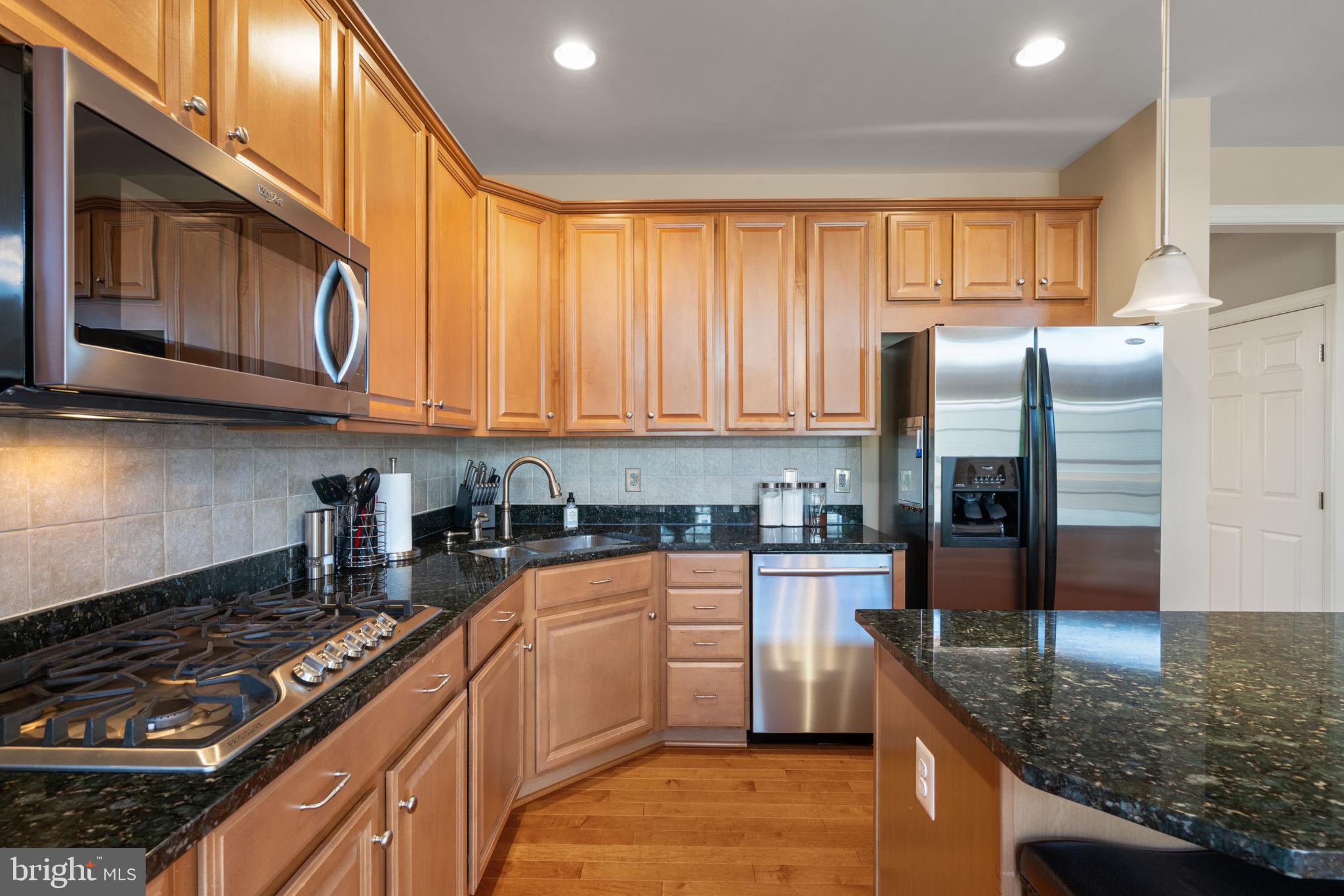 PORT POTOMAC - Residential