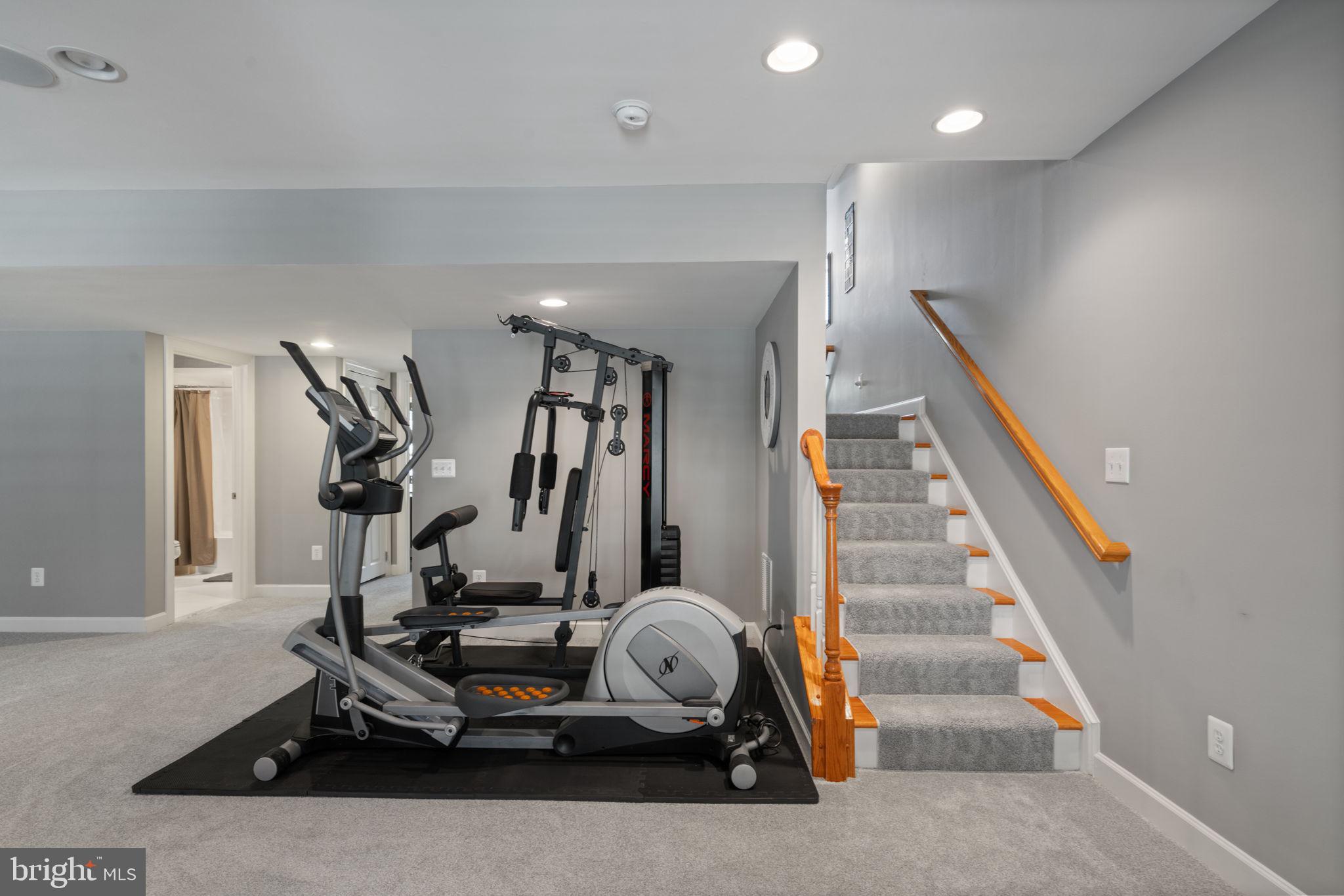 PORT POTOMAC - Residential