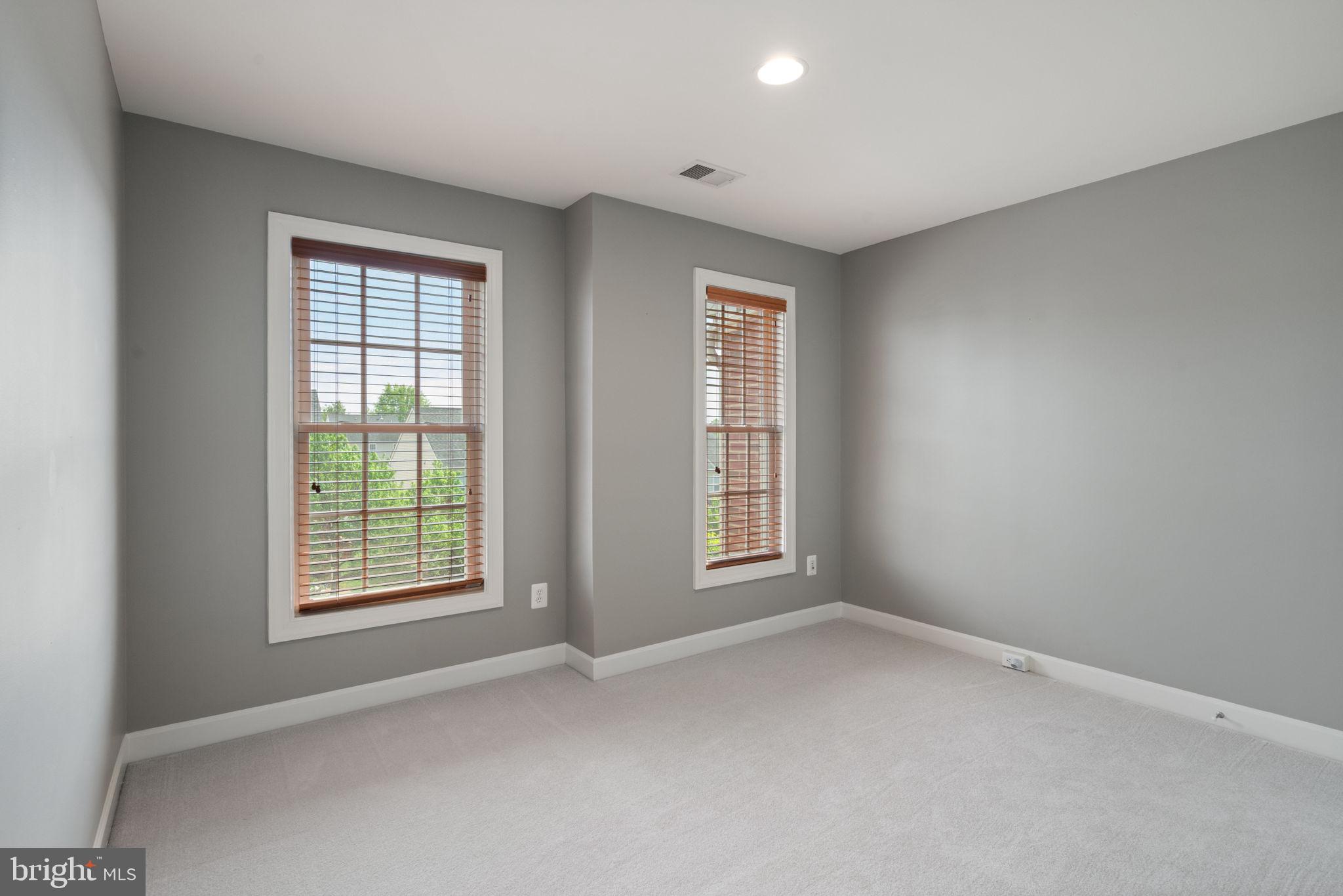 PORT POTOMAC - Residential