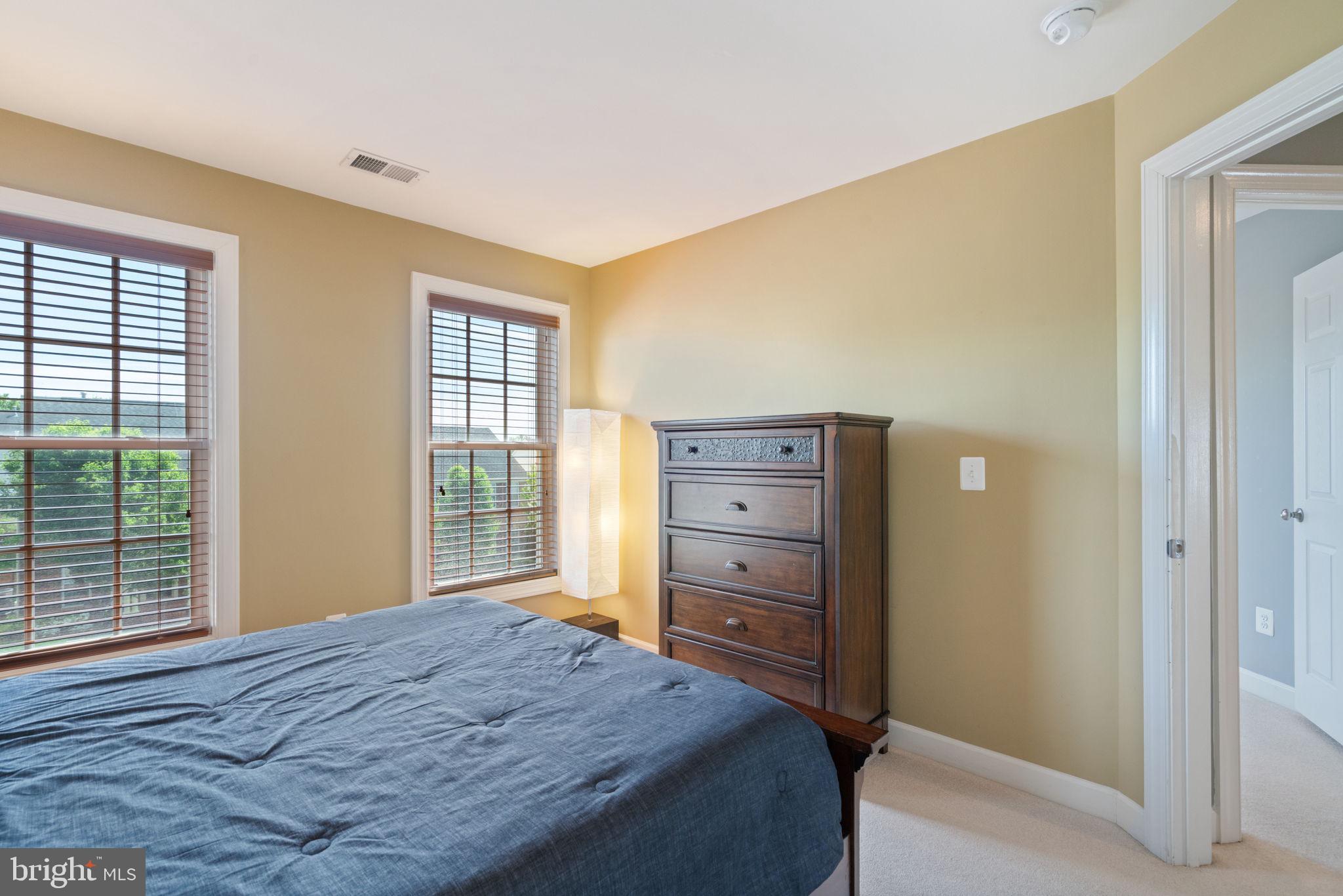 PORT POTOMAC - Residential