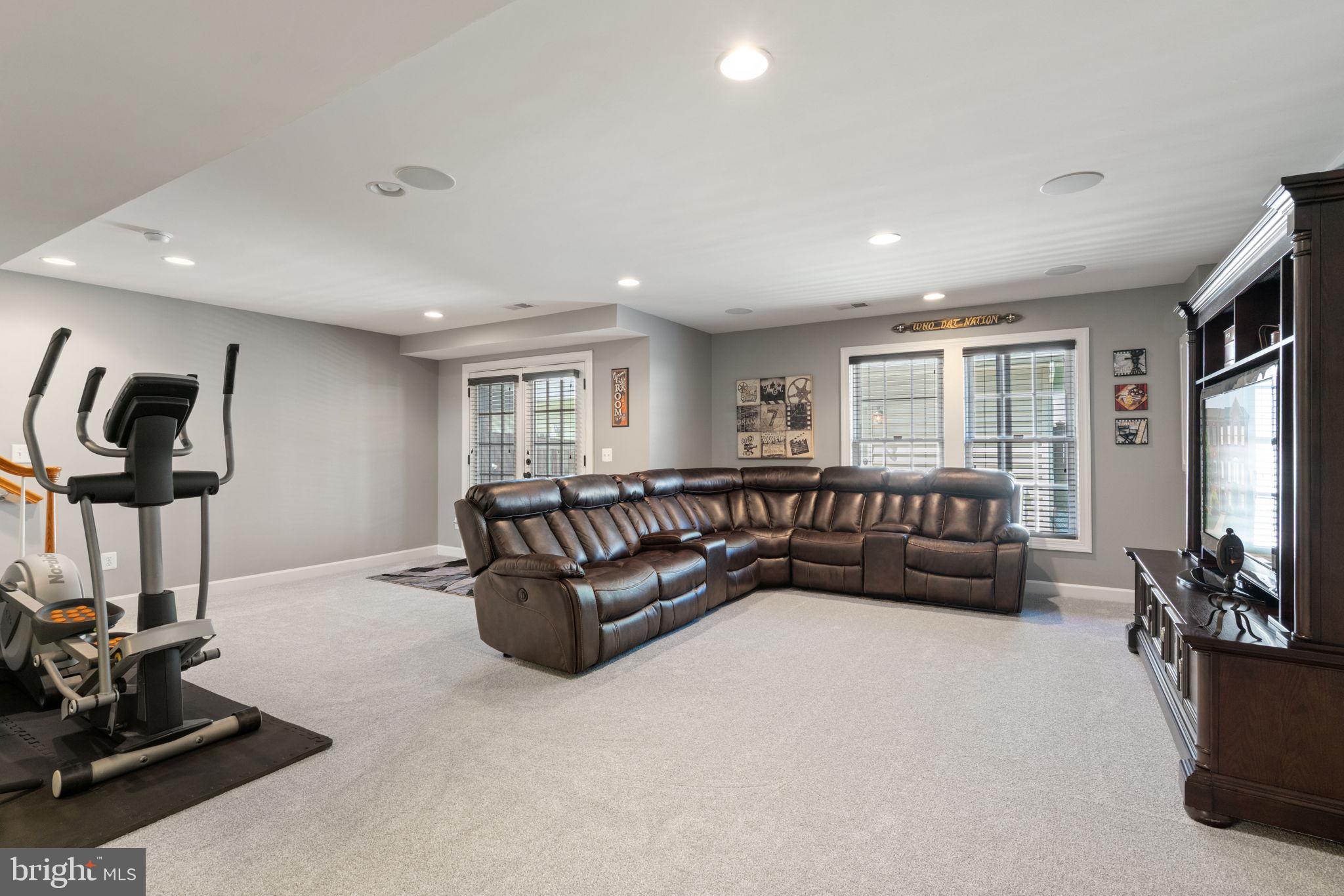 PORT POTOMAC - Residential