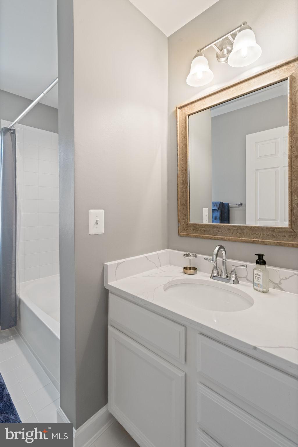 PORT POTOMAC - Residential