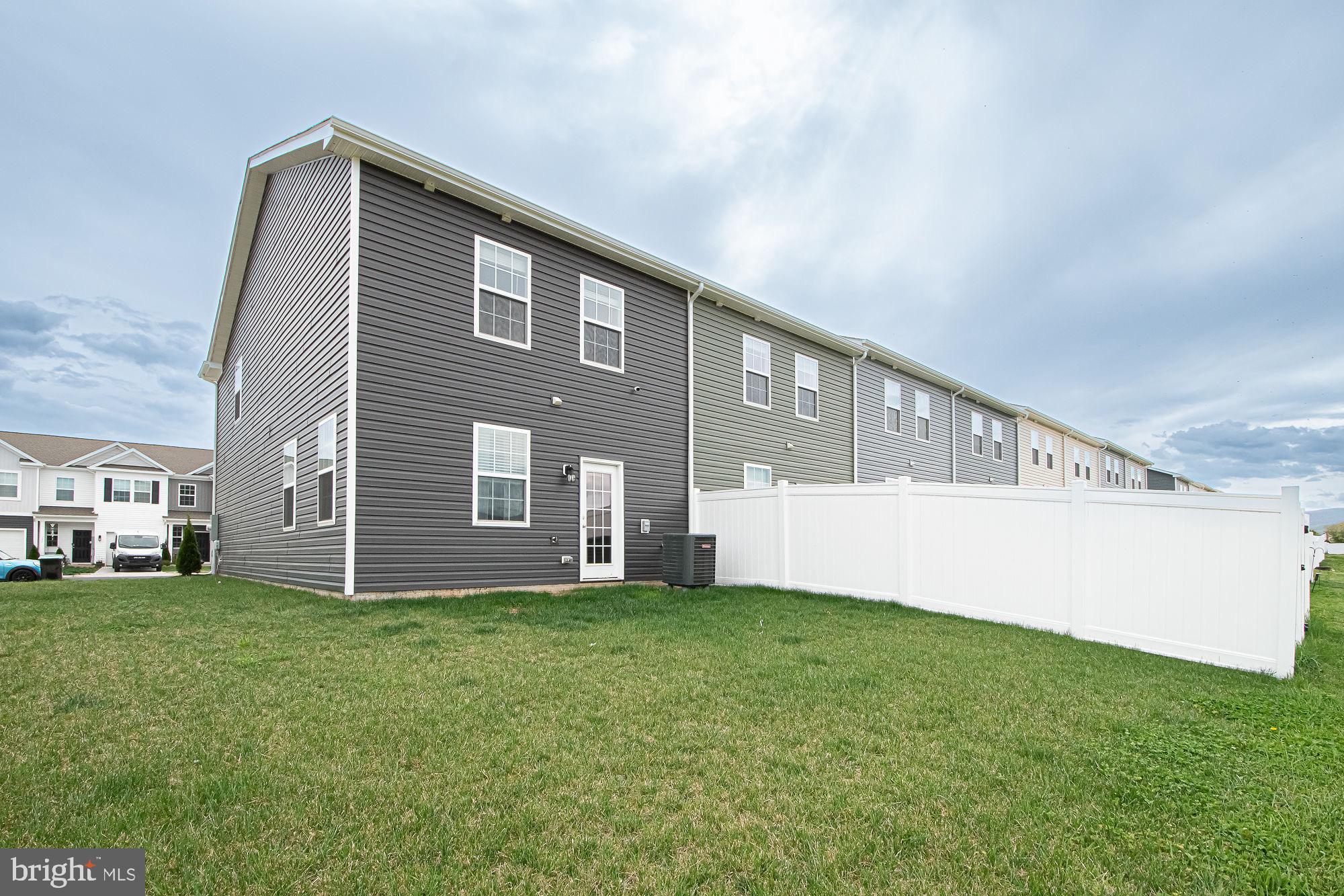 LURAY LANDING - Residential