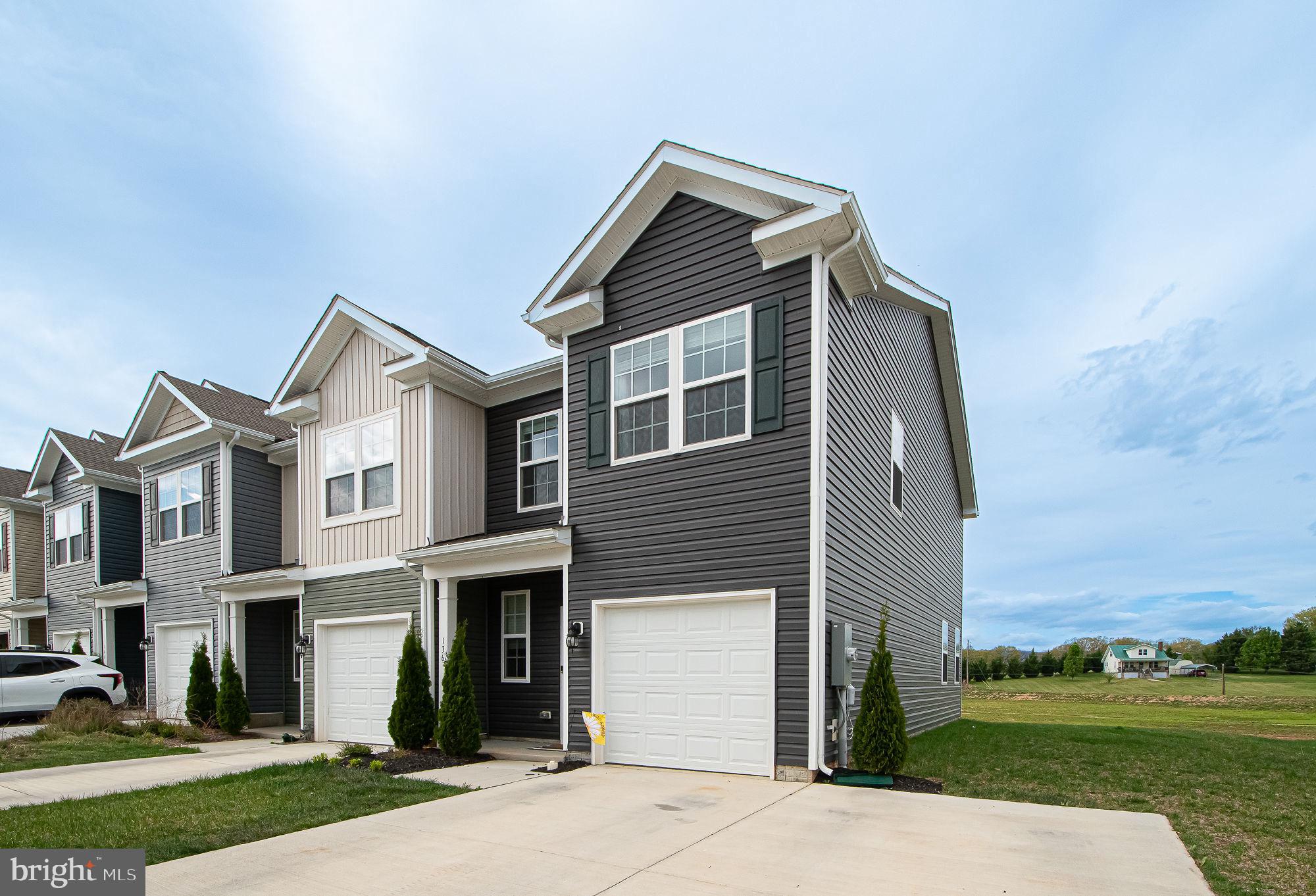 LURAY LANDING - Residential