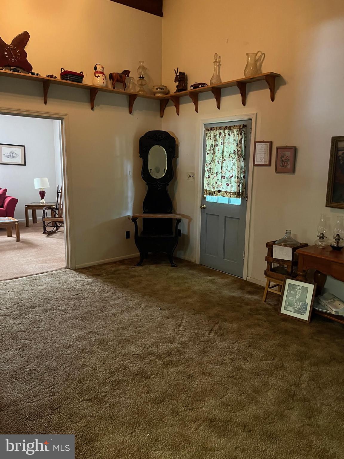 FAIRLAWN-LAUREL - Residential