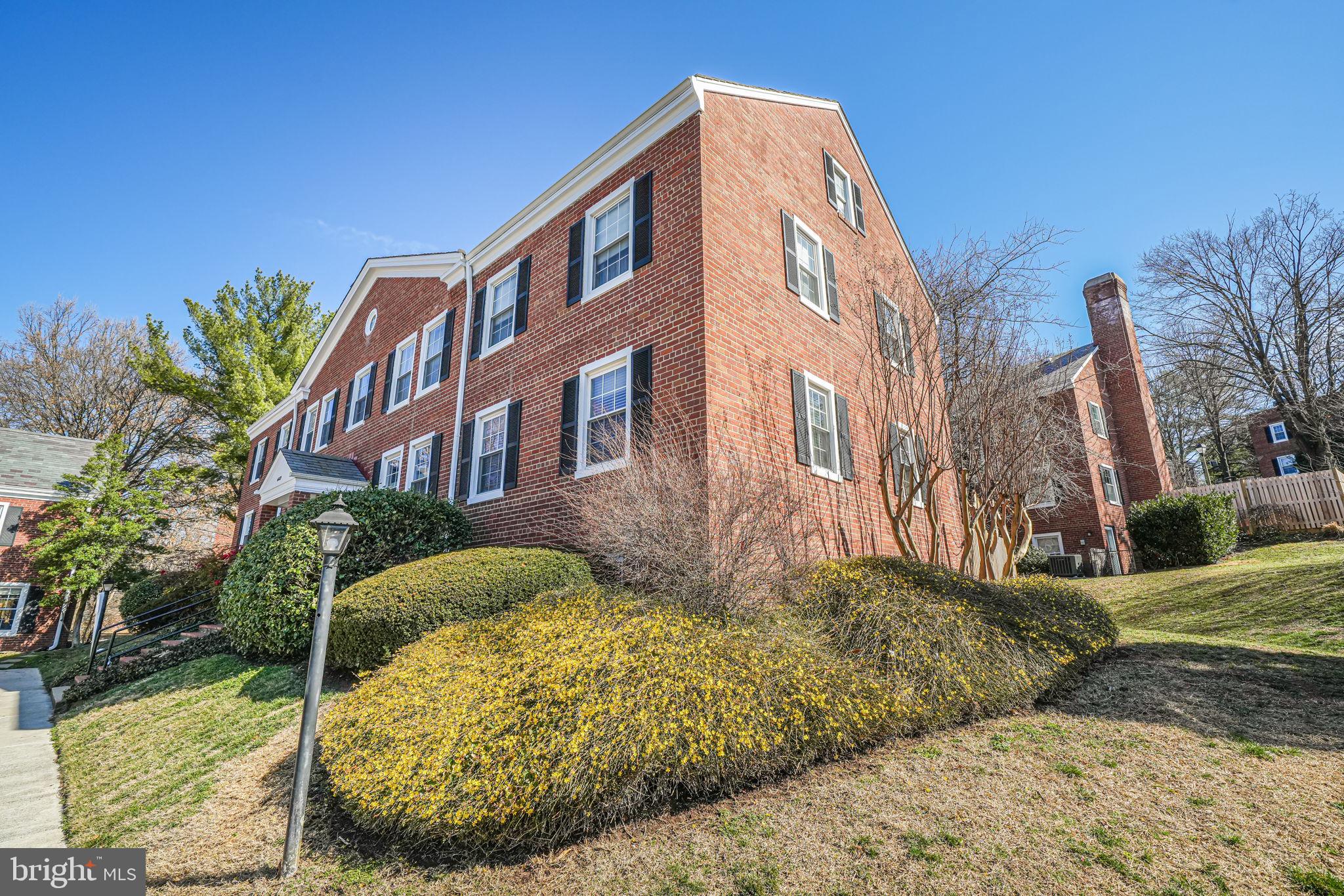 FAIRLINGTON VILLAGES - Residential