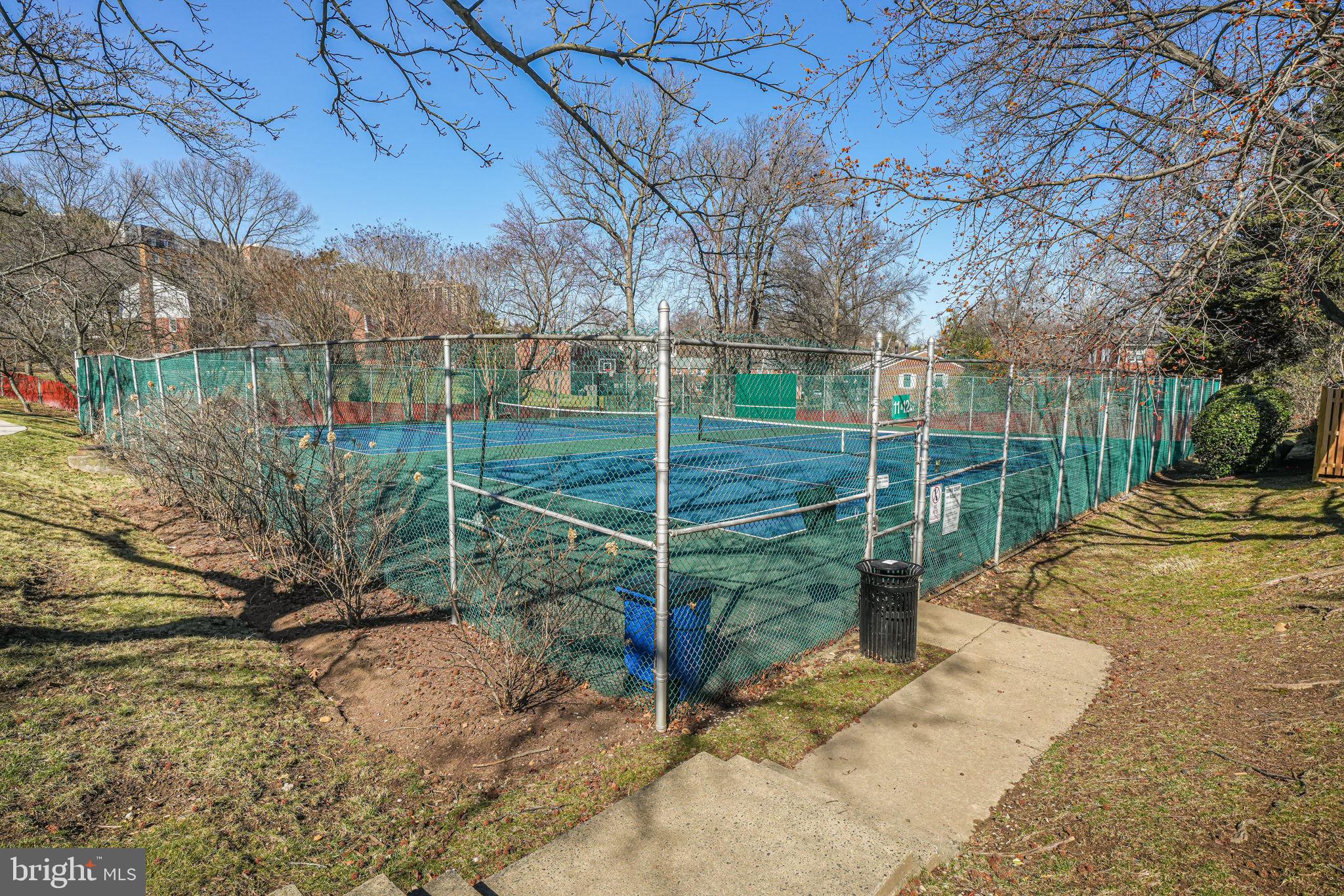 FAIRLINGTON VILLAGES - Residential