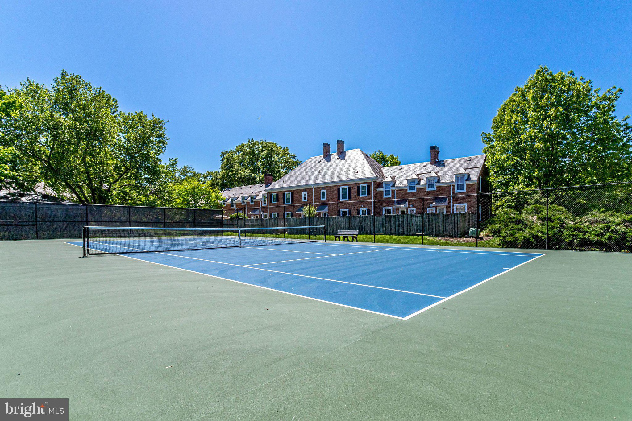 FAIRLINGTON GLEN - Residential