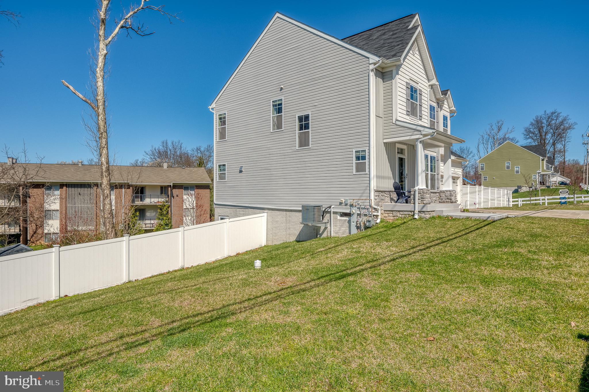 WHISPERING PINES - Residential