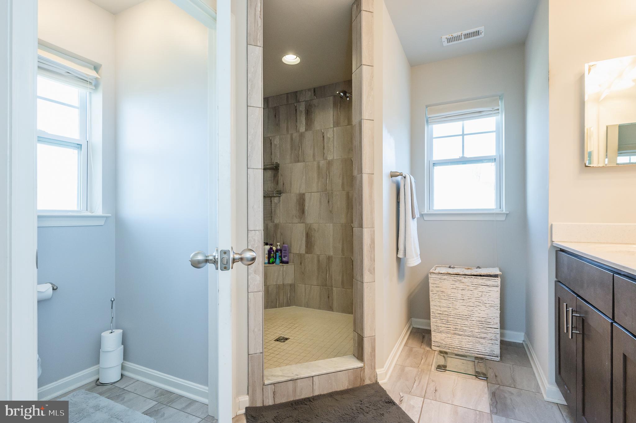 WHISPERING PINES - Residential