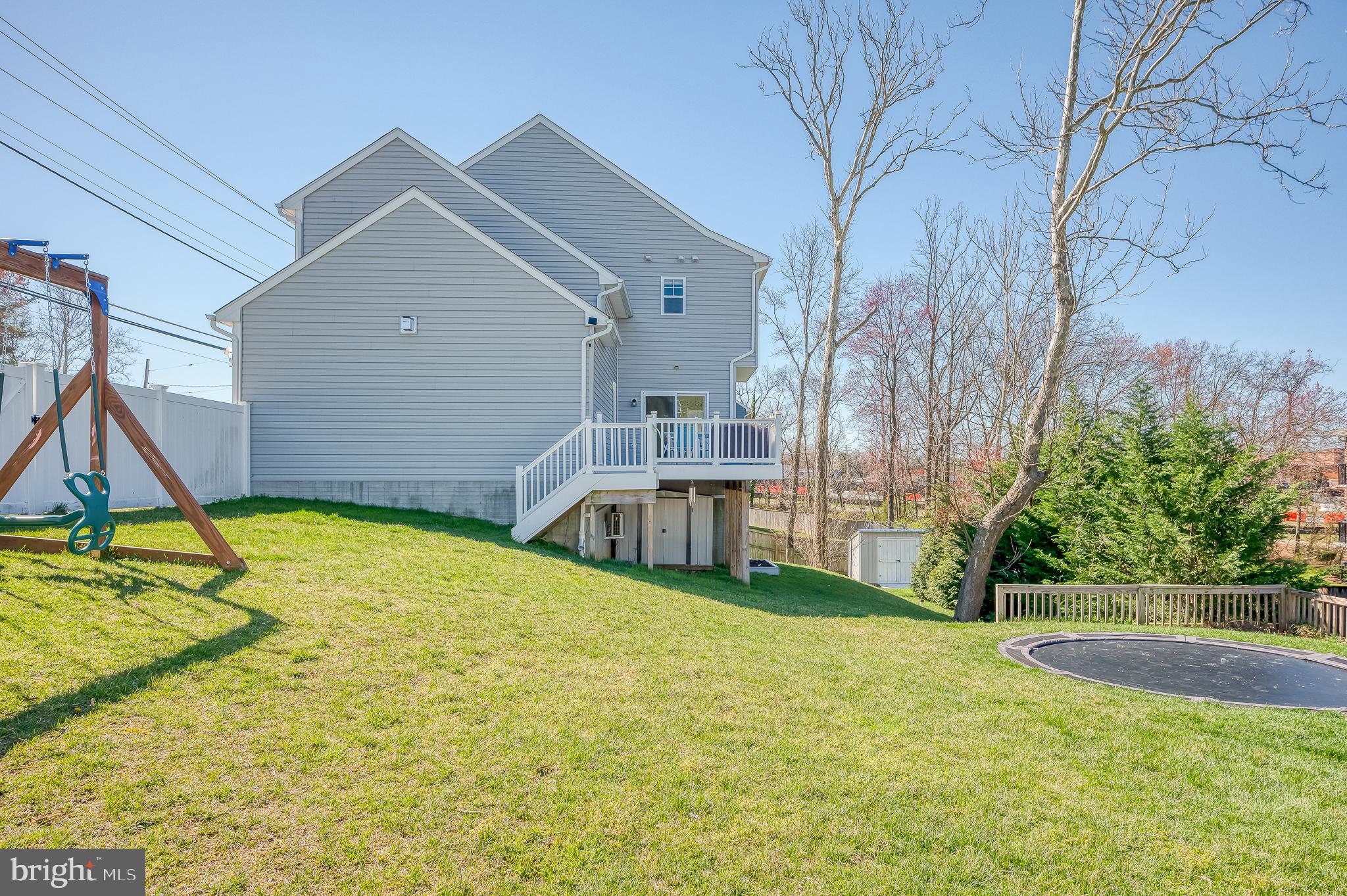 WHISPERING PINES - Residential