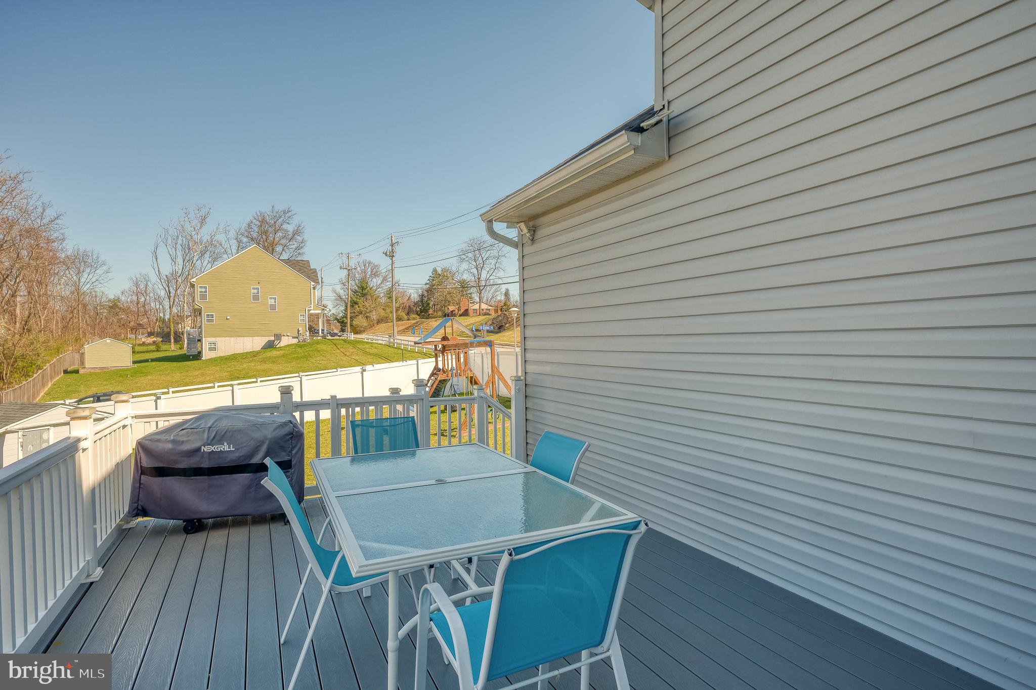 WHISPERING PINES - Residential