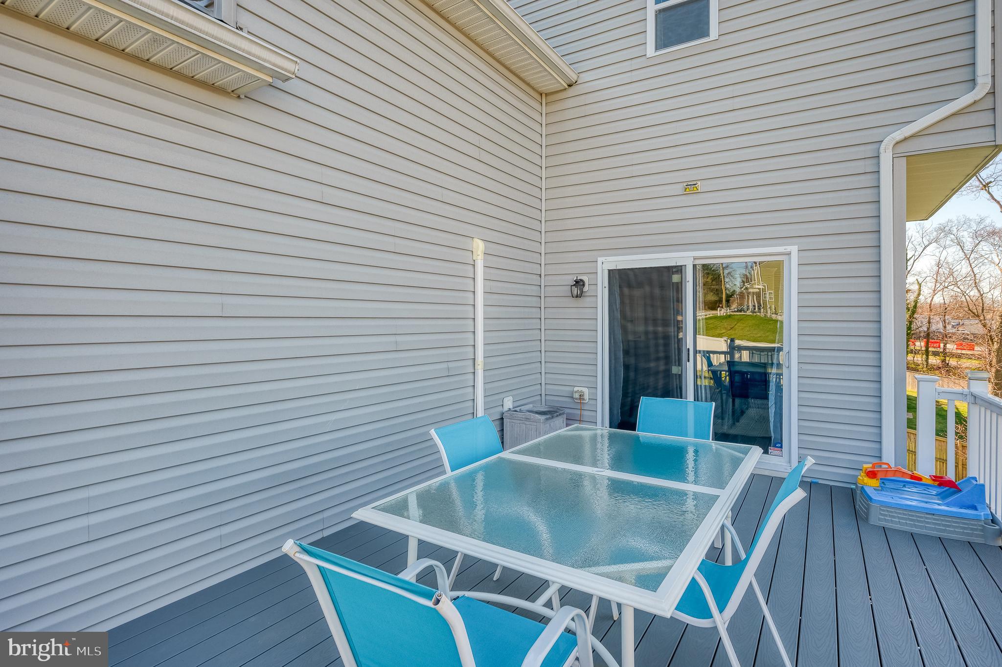 WHISPERING PINES - Residential