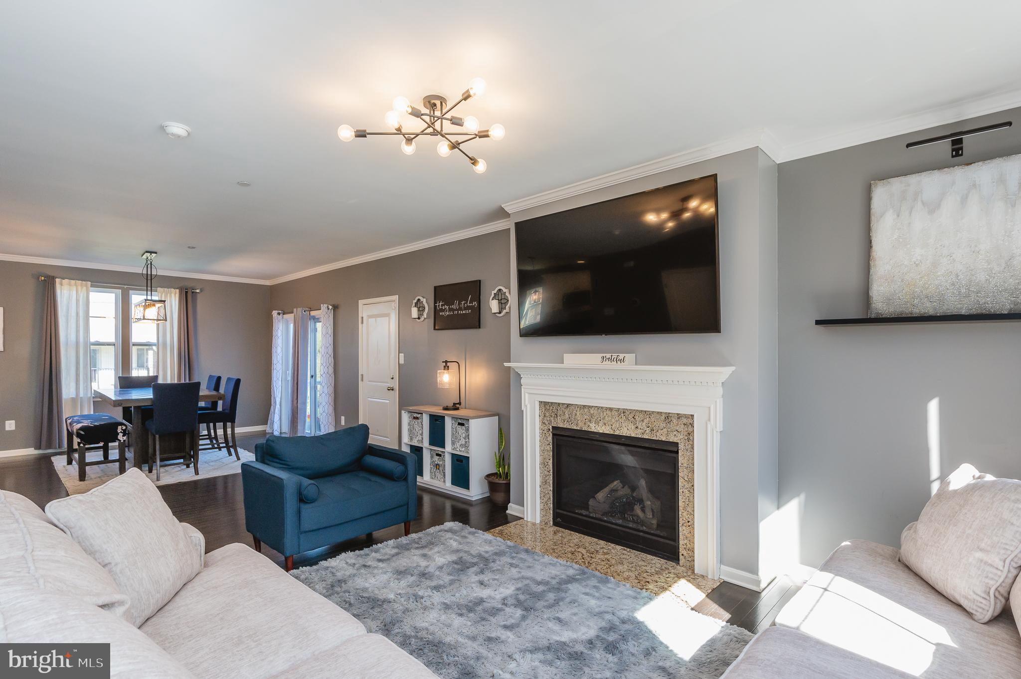 WHISPERING PINES - Residential