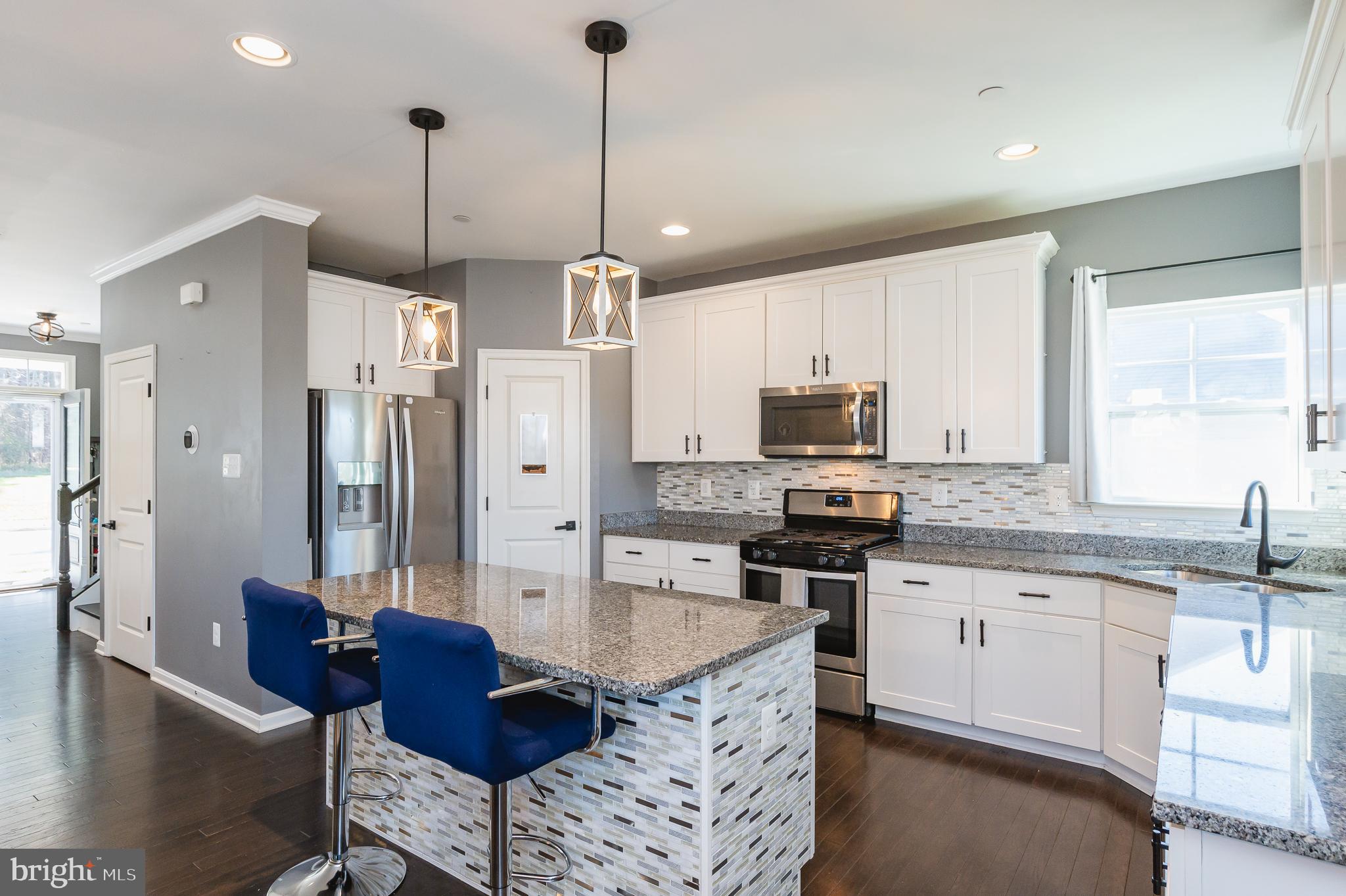 WHISPERING PINES - Residential