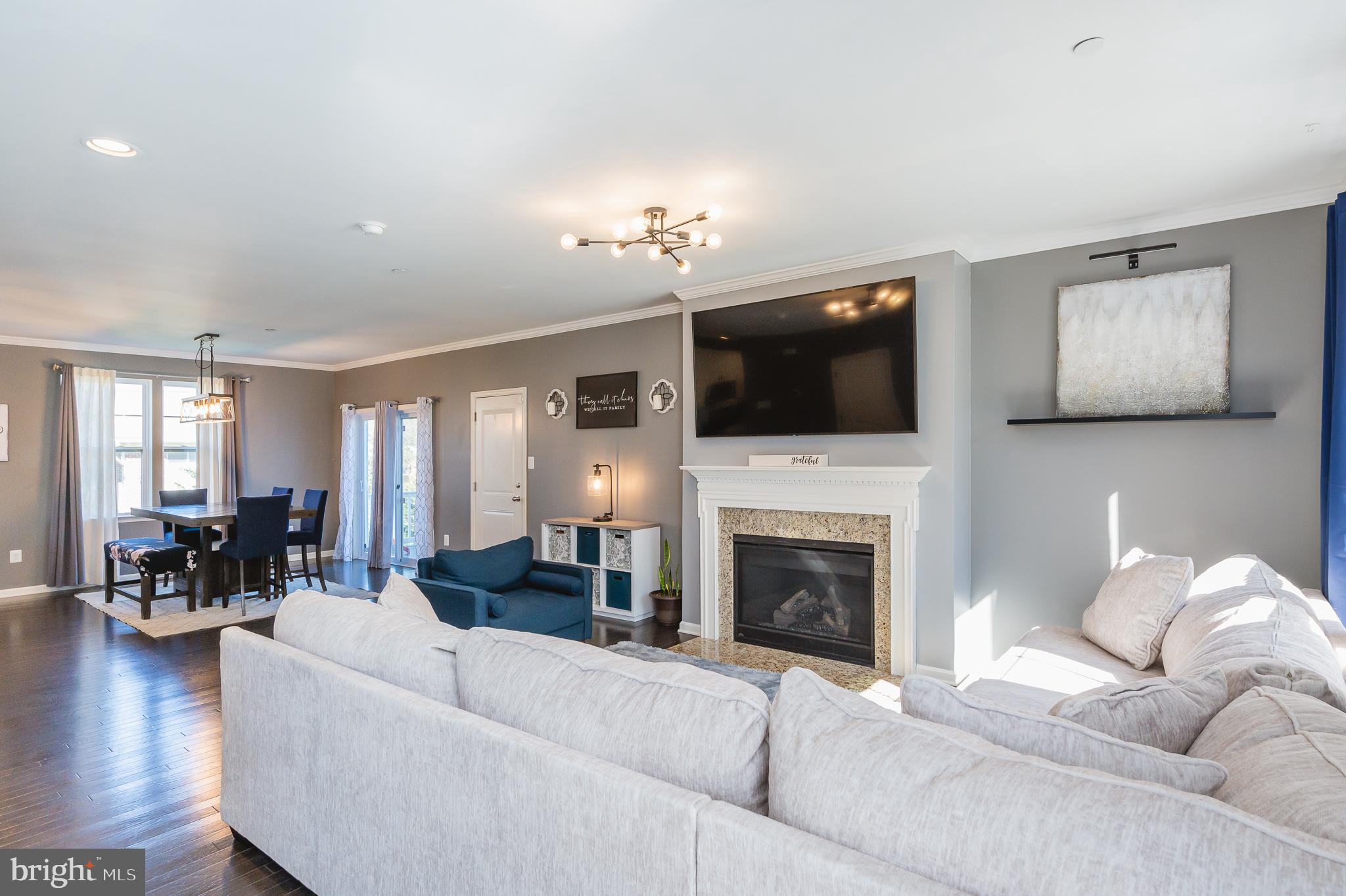 WHISPERING PINES - Residential