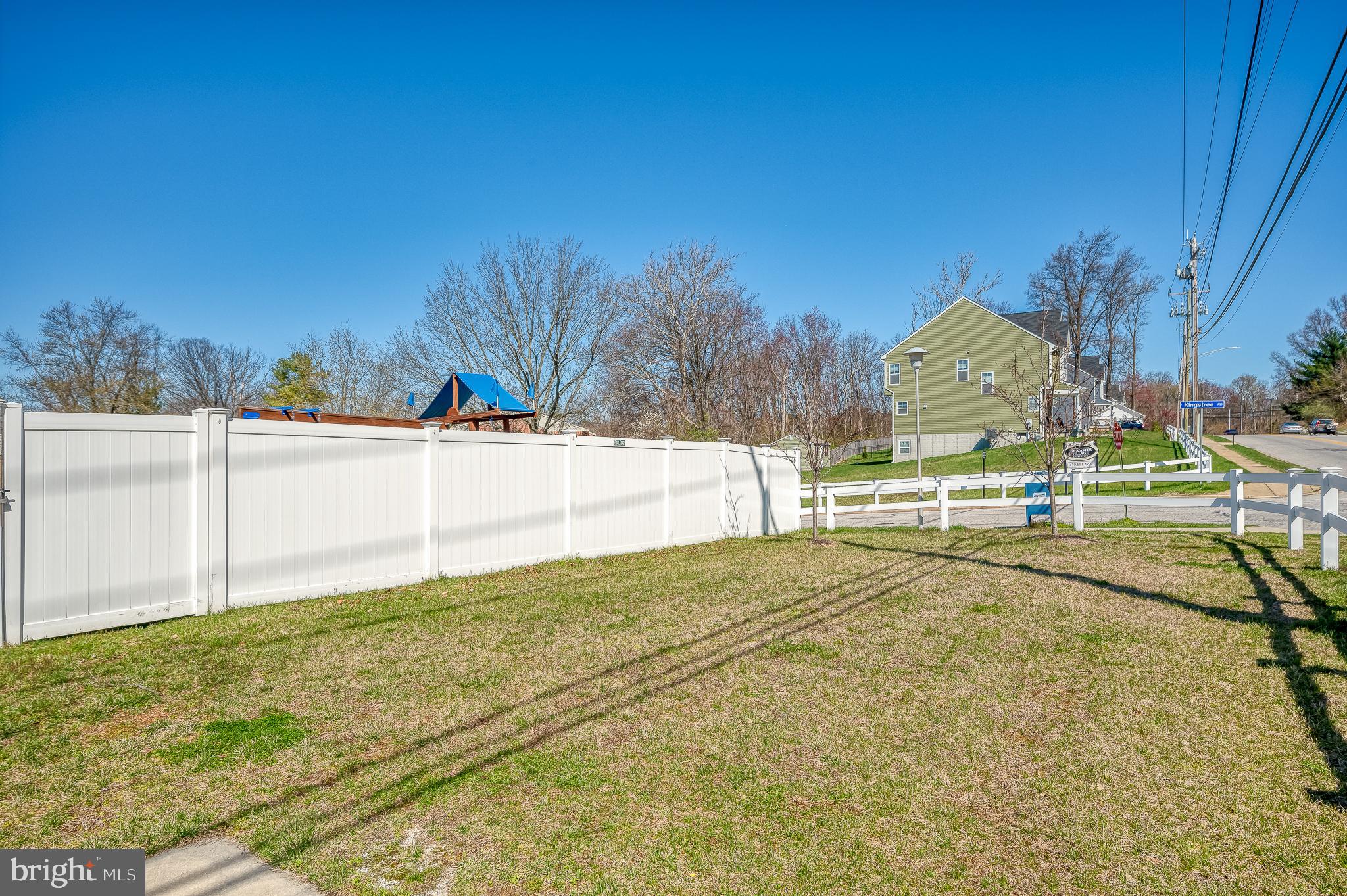 WHISPERING PINES - Residential