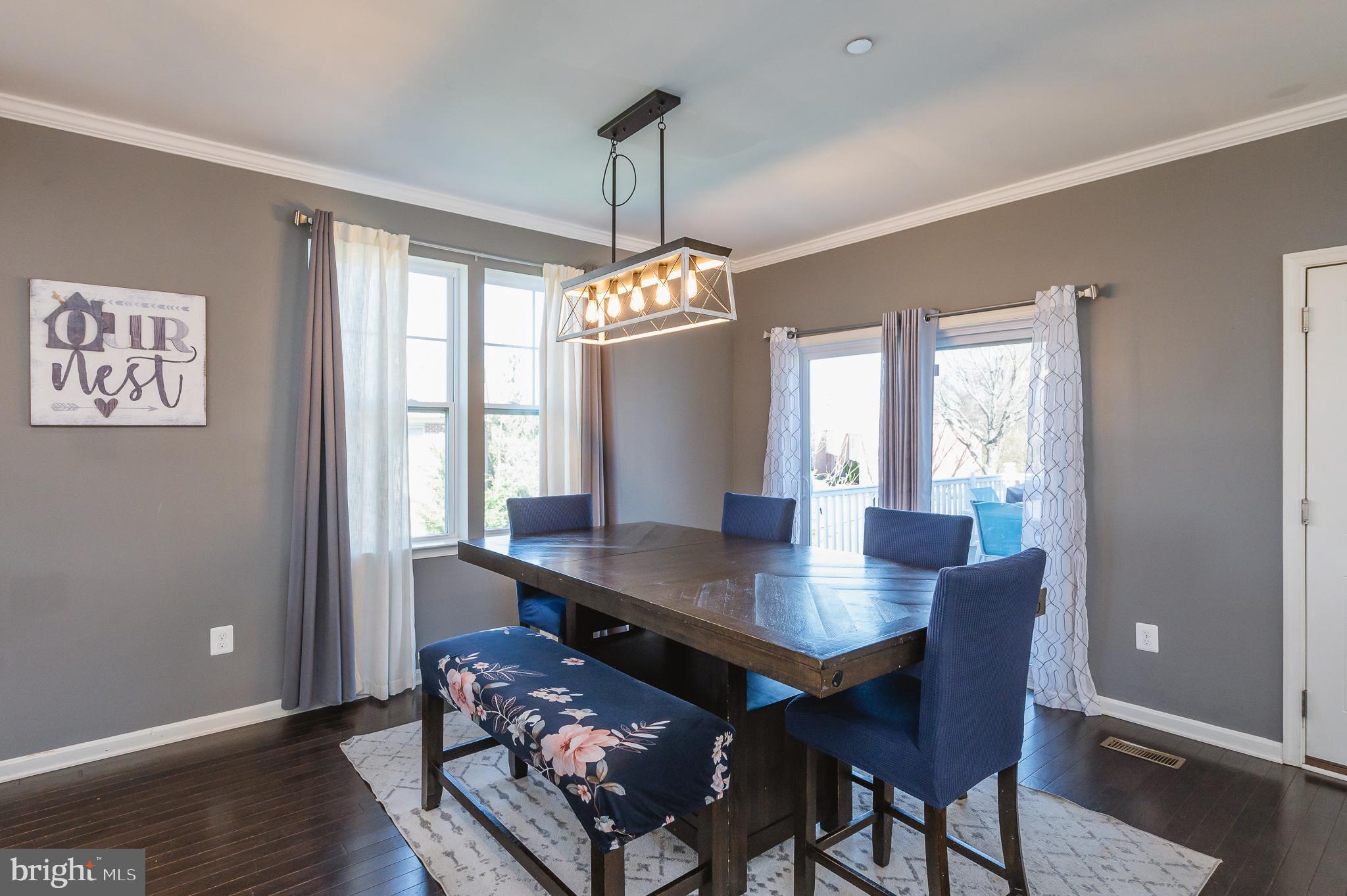 WHISPERING PINES - Residential