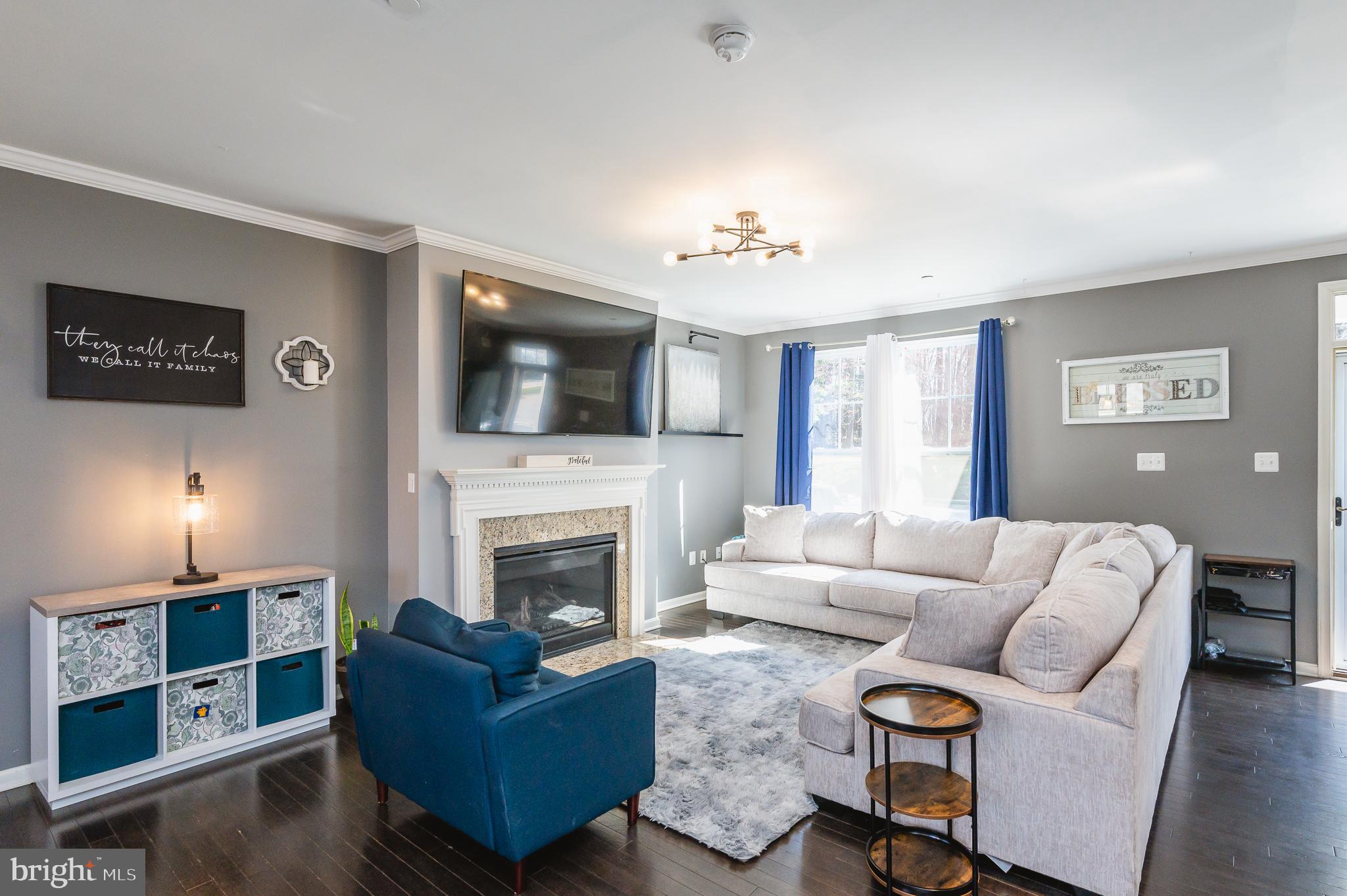 WHISPERING PINES - Residential