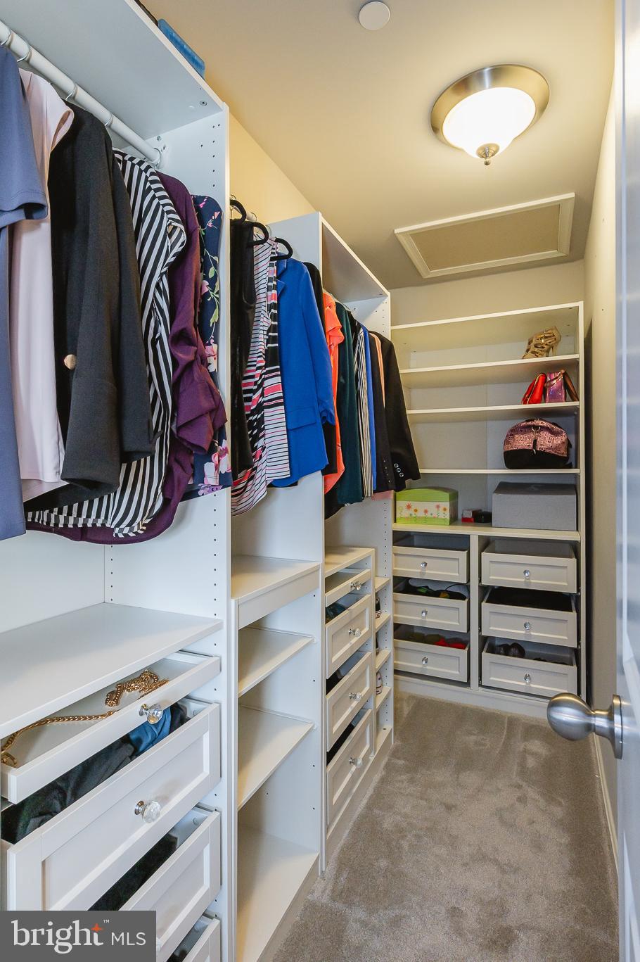 WHISPERING PINES - Residential